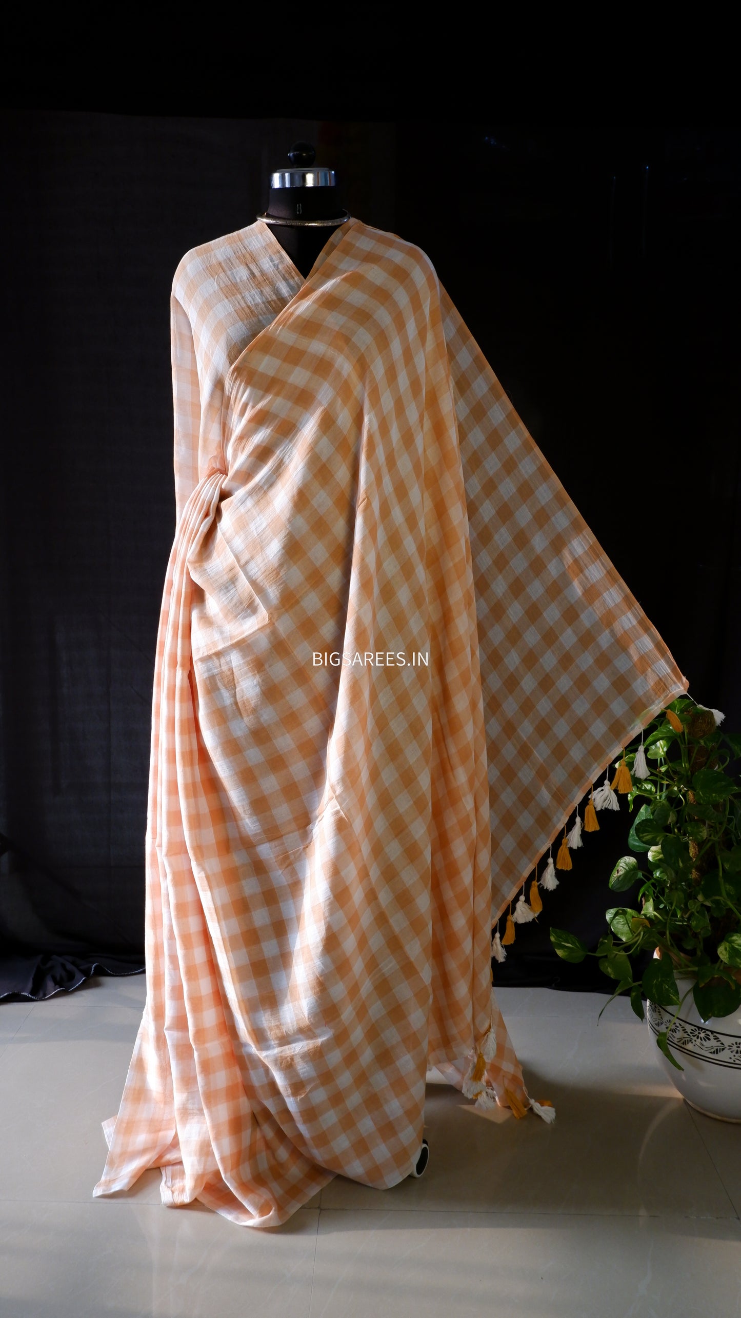Mul Cotton check Saree