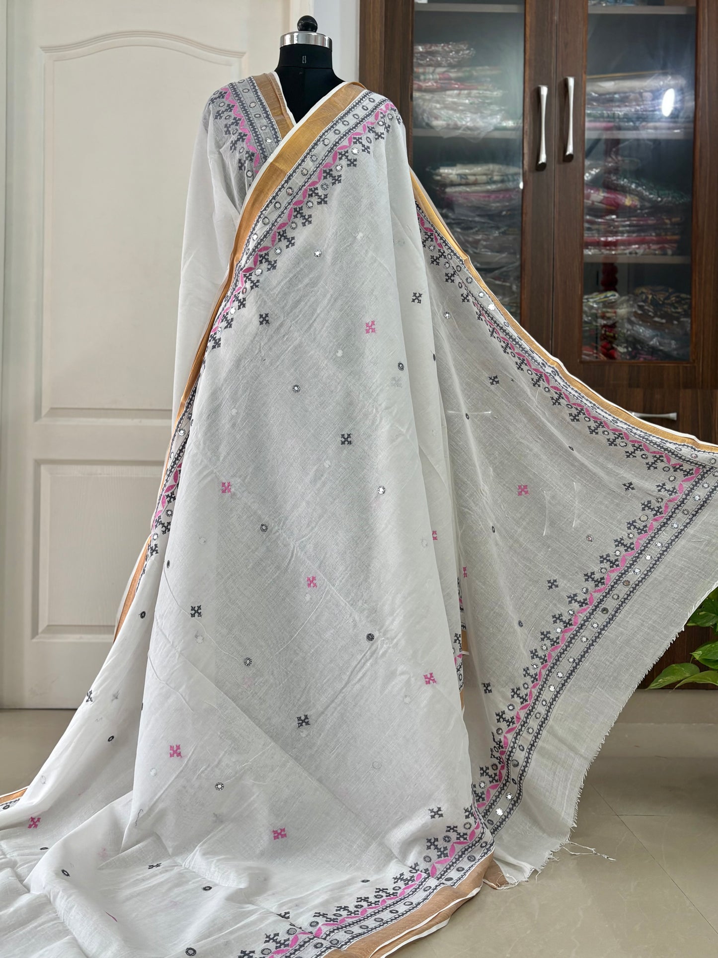 Gujrati Stitch/Kutch Hand Embroidered South Cotton Saree