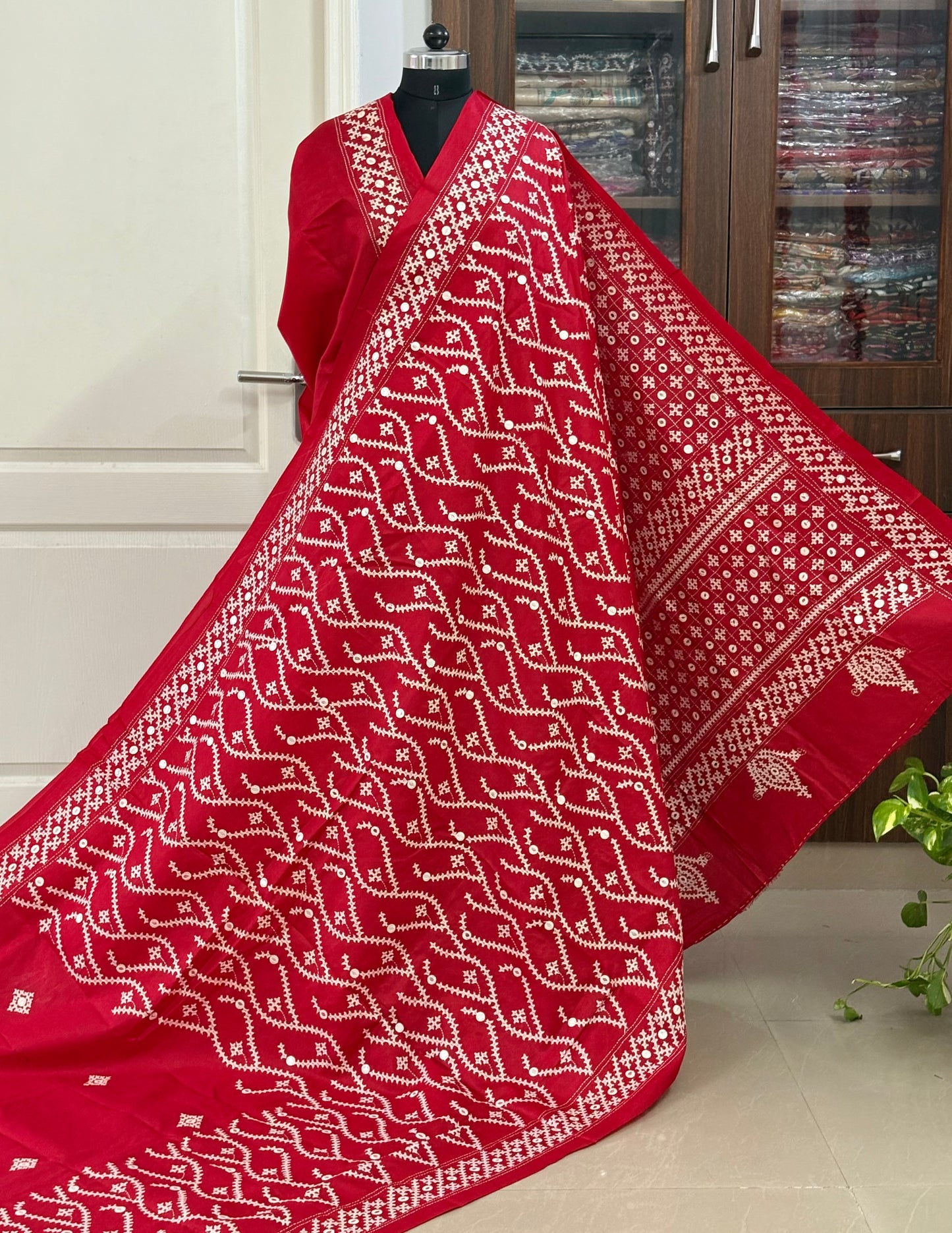Kutch Hand Embroidered Pure Banglore Silk Saree – (Silk Marked)