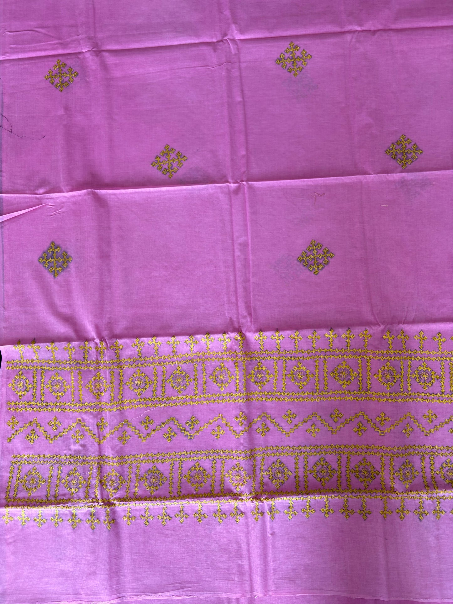 Gujrati Stitch/Kutchi Hand Embroidered malmal Cotton Saree - Pink