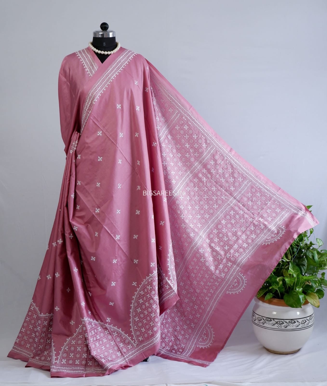 Kutchi/Gujarati Stitch Hand Embroidered Saree | Art Silk