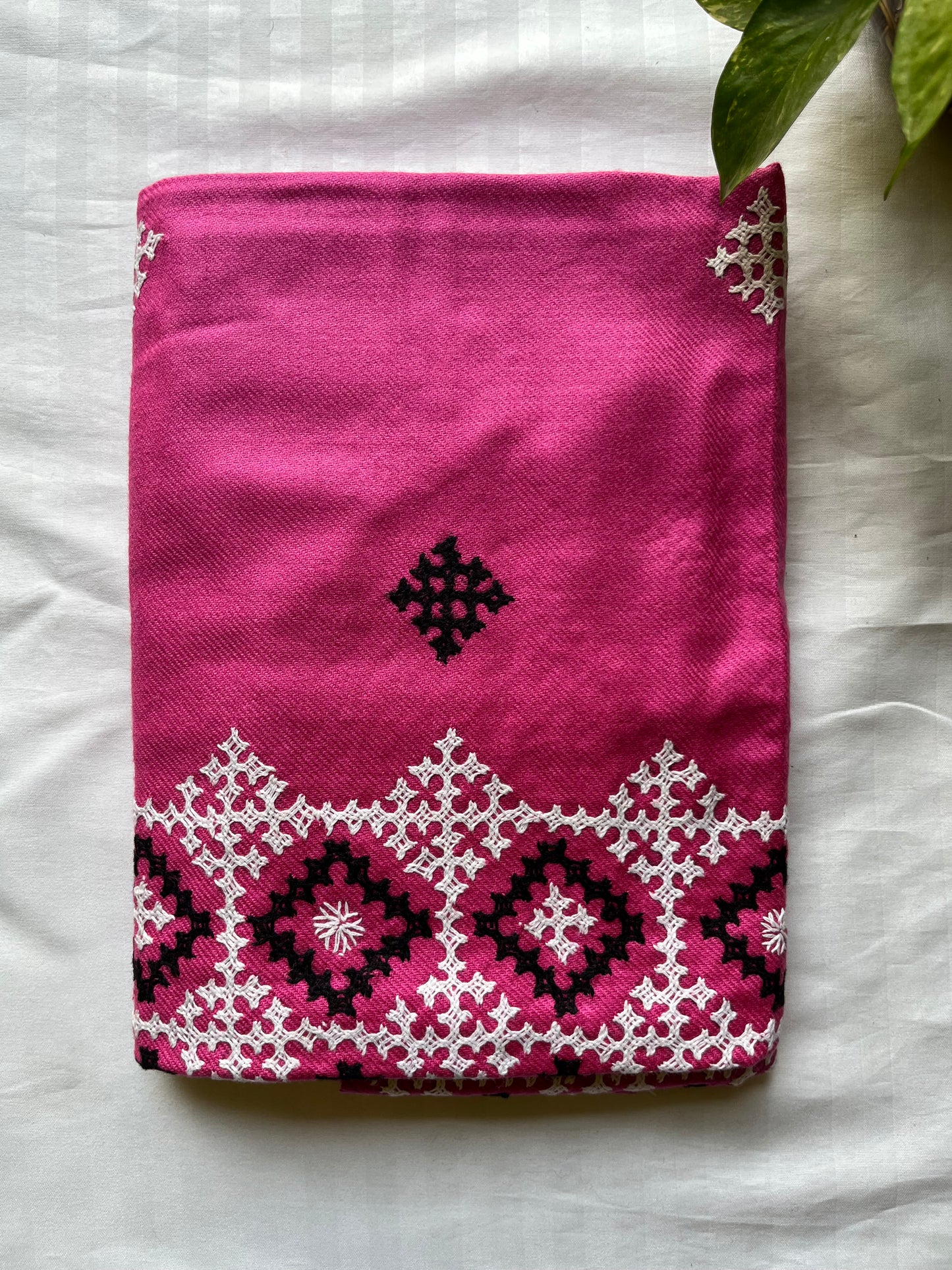 Gujrati Stitch Hand Embroidered Woollen Warm Shawl (Pink)