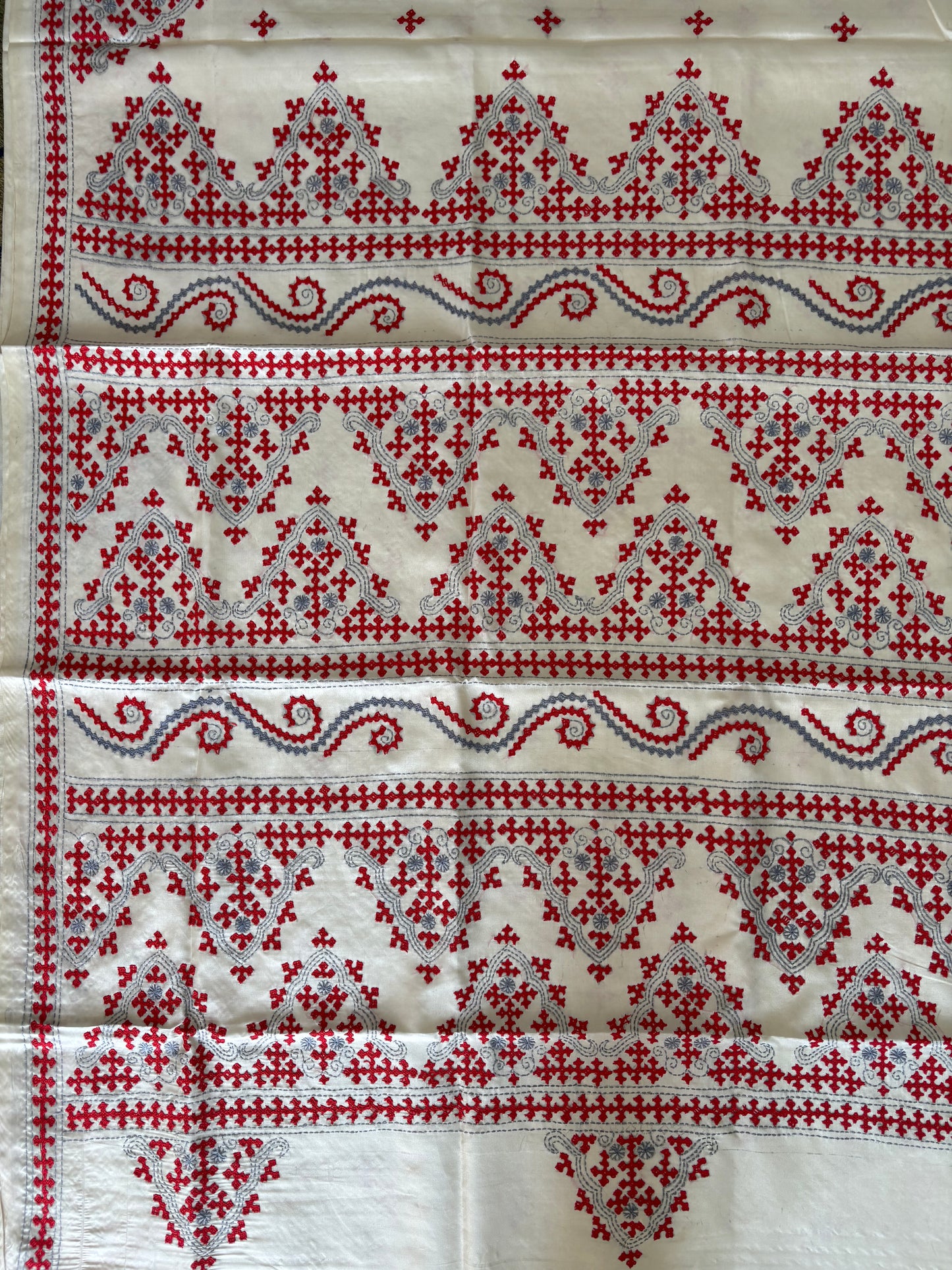 Gujrati Stitch/Kutch Hand Embroidered Art Silk Saree