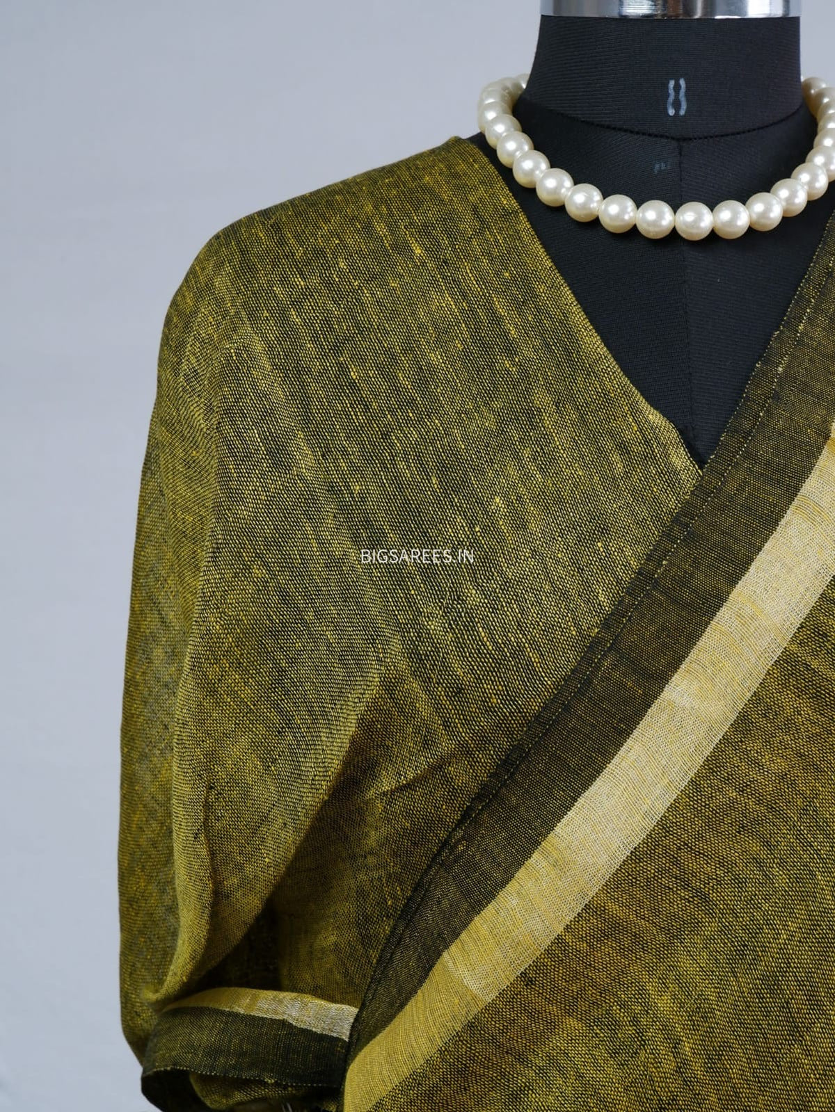 Pure Jayshree Linen Saree | Jamdani pattern | Mehandi Green