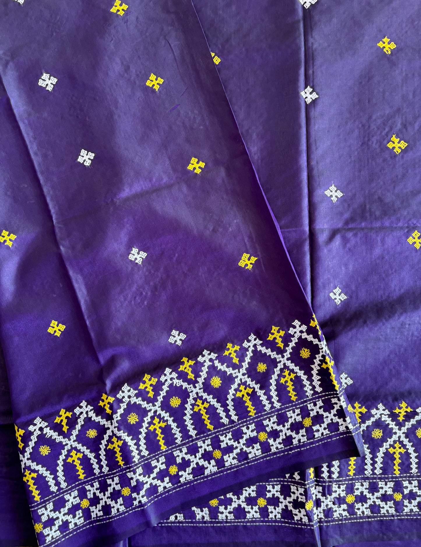 Gujrati Stitch/Kutch Hand Embroidered Art Silk Saree