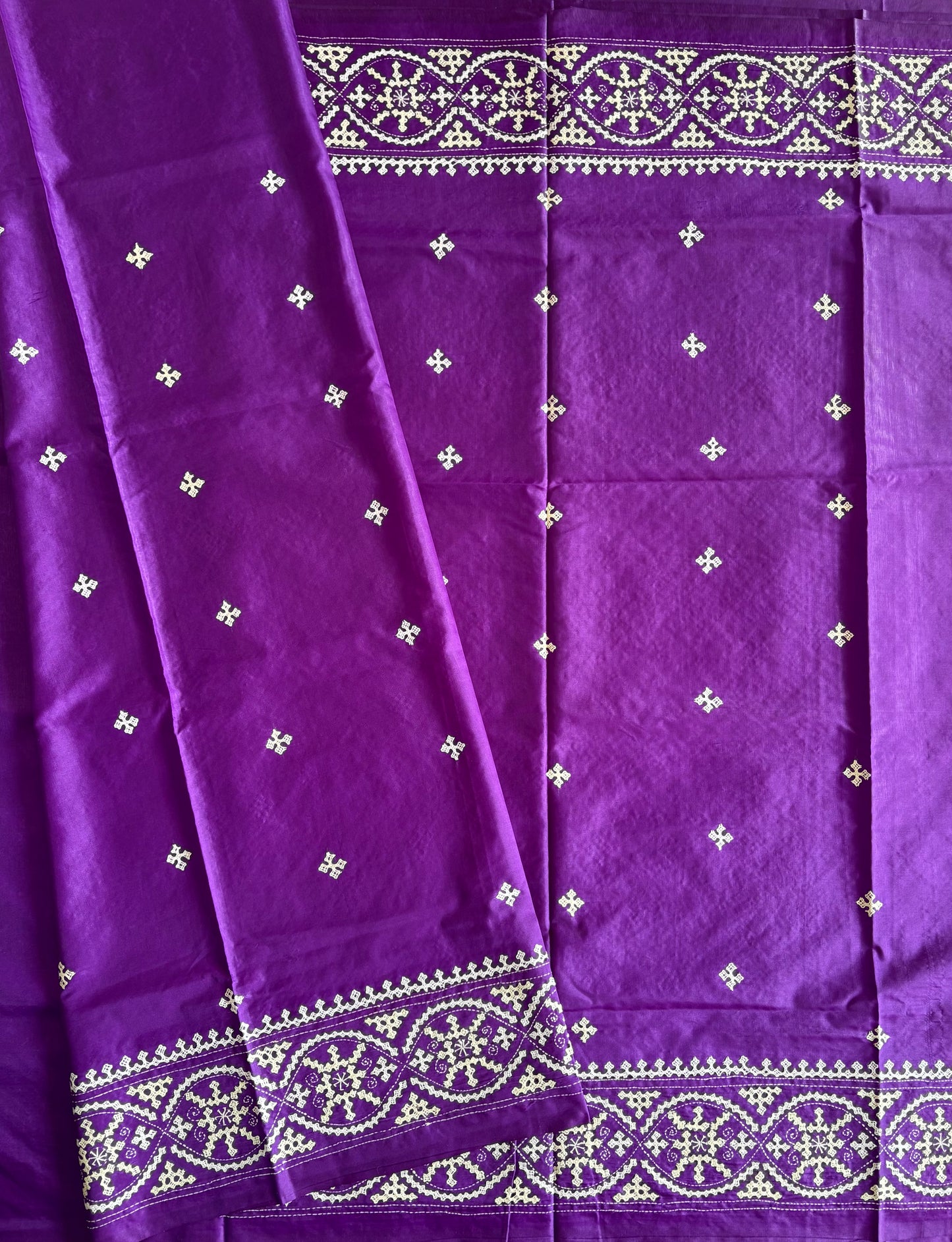 Gujrati Stitch/Kutch Hand Embroidered Art Silk Saree