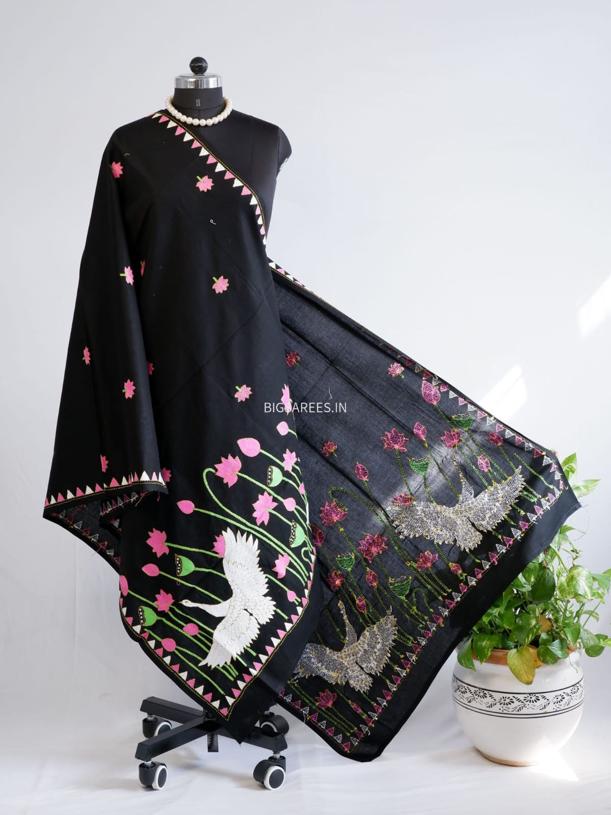 Hand Embroidered Kantha Stitch Dupatta | Khadi Cotton | Black