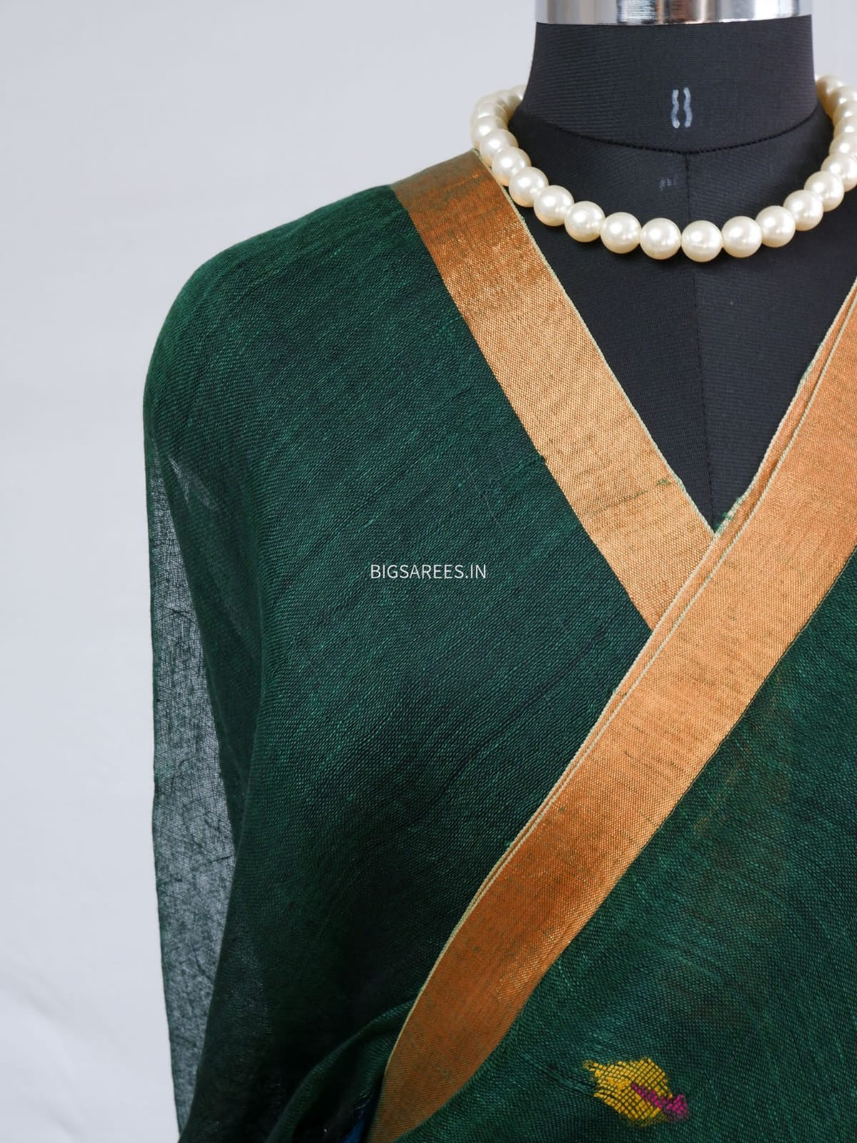 Pure Jayshree Linen Saree | Jamdani pattern | Green