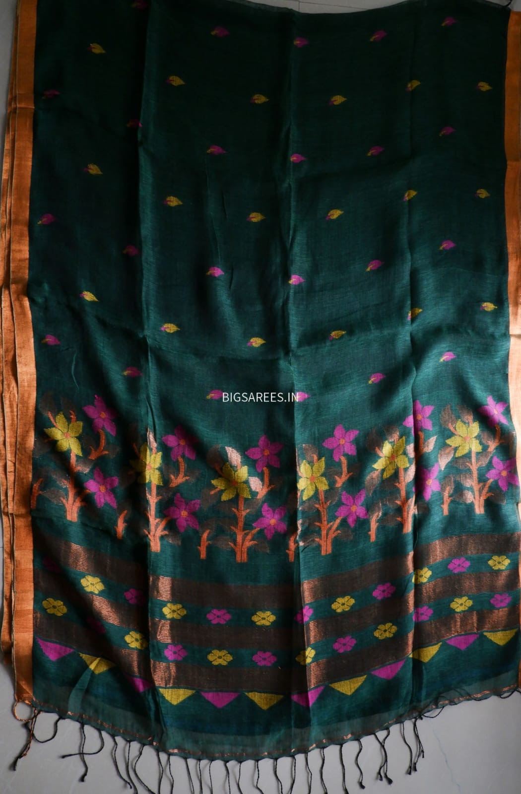 Pure Jayshree Linen Saree | Jamdani pattern | Green