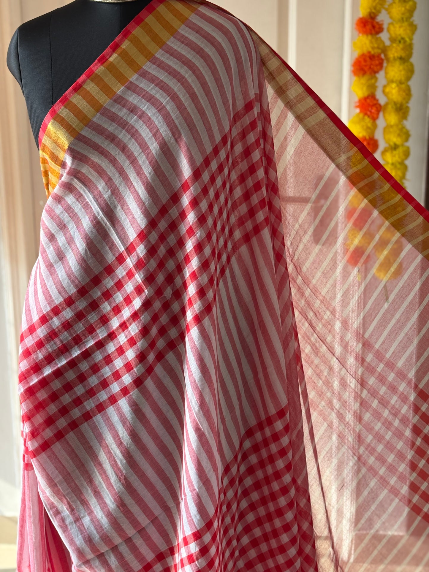 Mul Cotton red white checks design Saree