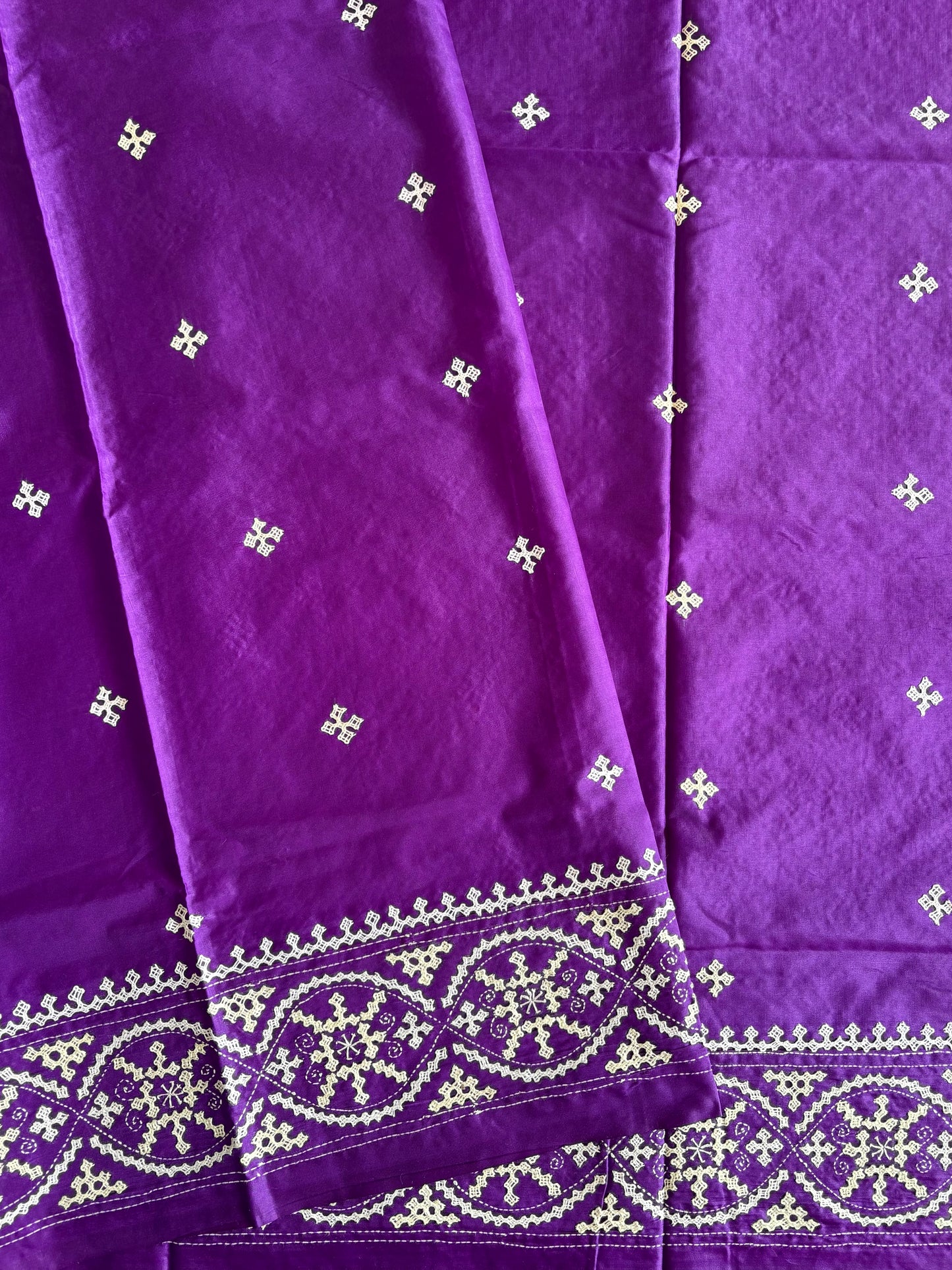 Gujrati Stitch/Kutch Hand Embroidered Art Silk Saree