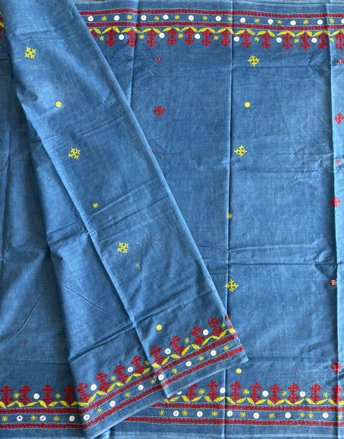 Gujrati Stitch/Kutchi Hand Embroidered malmal Cotton Saree - Blue