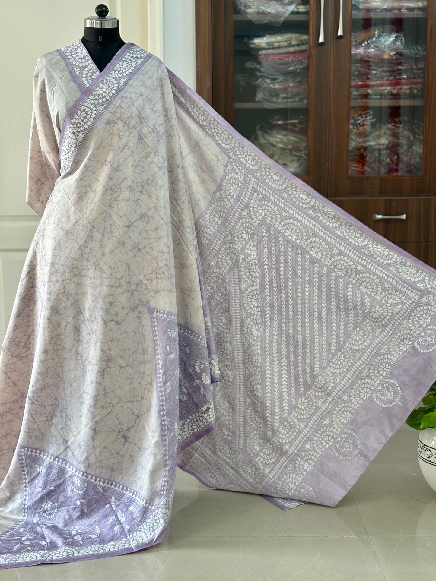 Hand Embroidered Kantha Stitch Saree in Artificial Silk