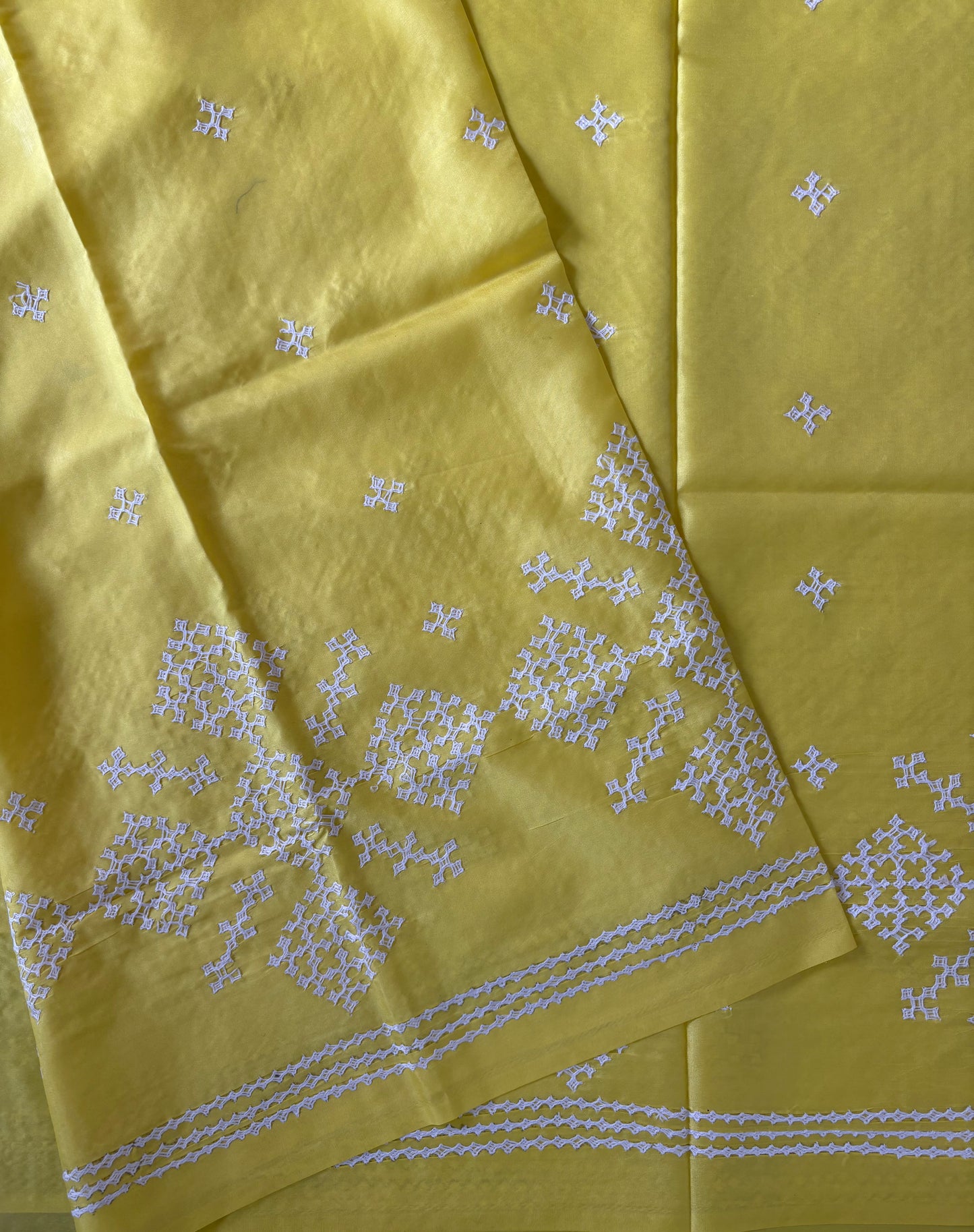 Gujrati Stitch/Kutch Hand Embroidered Art Silk Saree