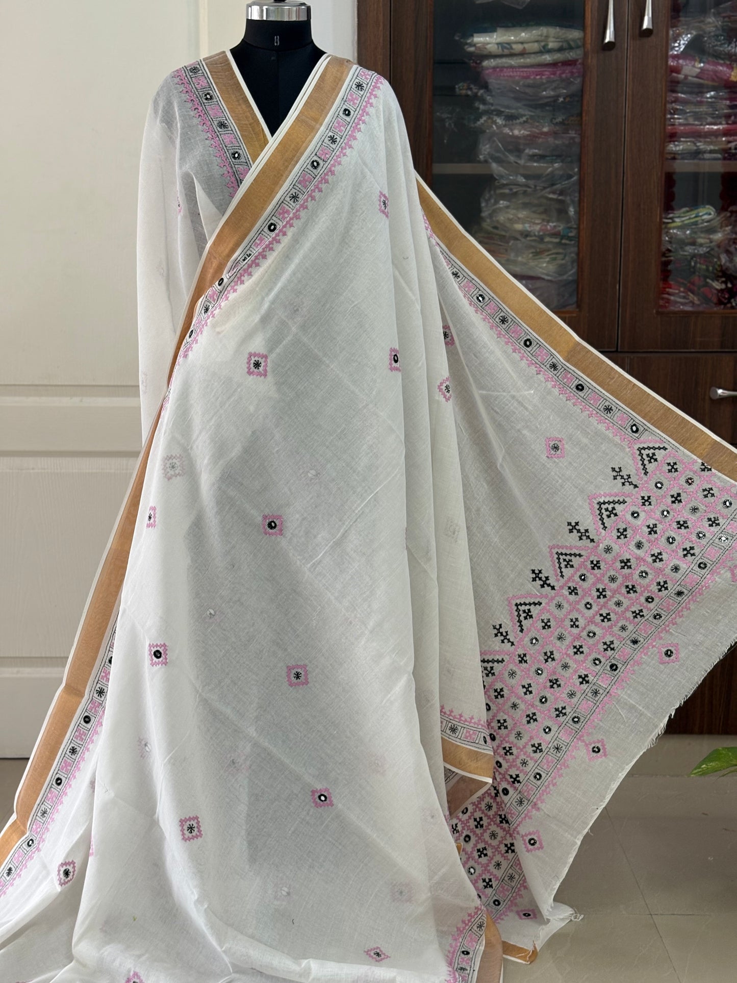 Gujrati Stitch/Kutch Hand Embroidered South Cotton Saree