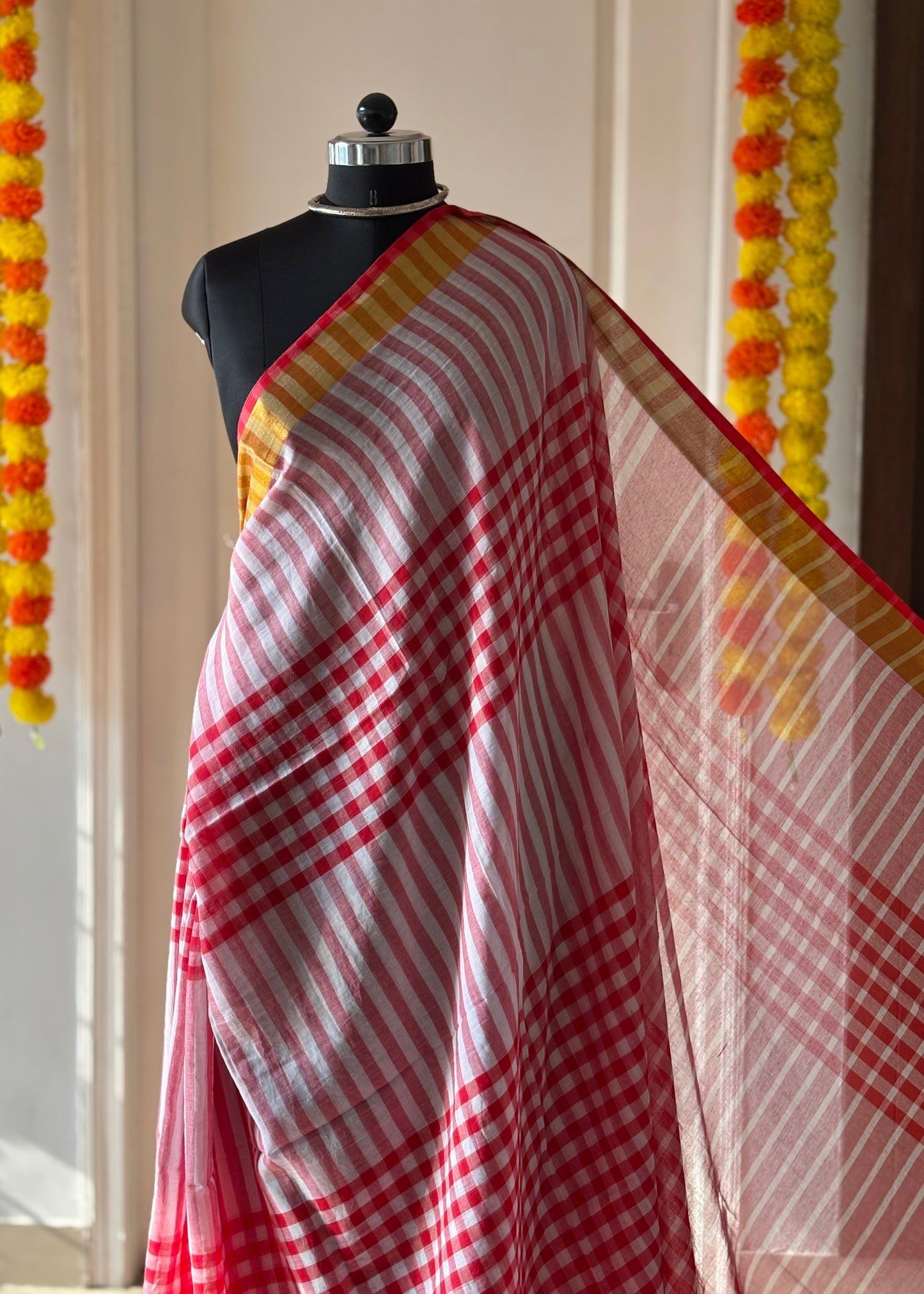 Mul Cotton red white checks design Saree