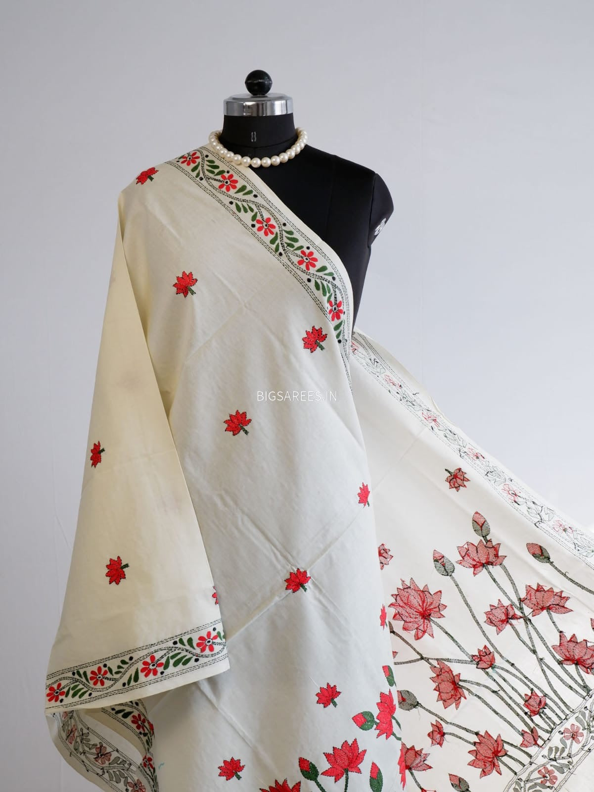 Hand-Embroidered Kantha Stitch Dupatta | Khadi Cotton | Off-White