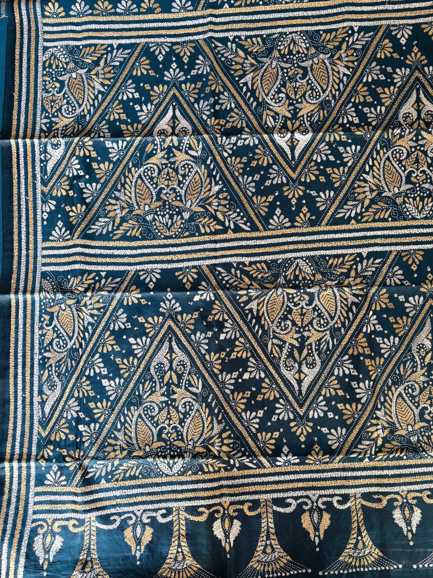 Kantha Hand Embroidered Blended Banglore Silk/Art Silk Saree With Blouse