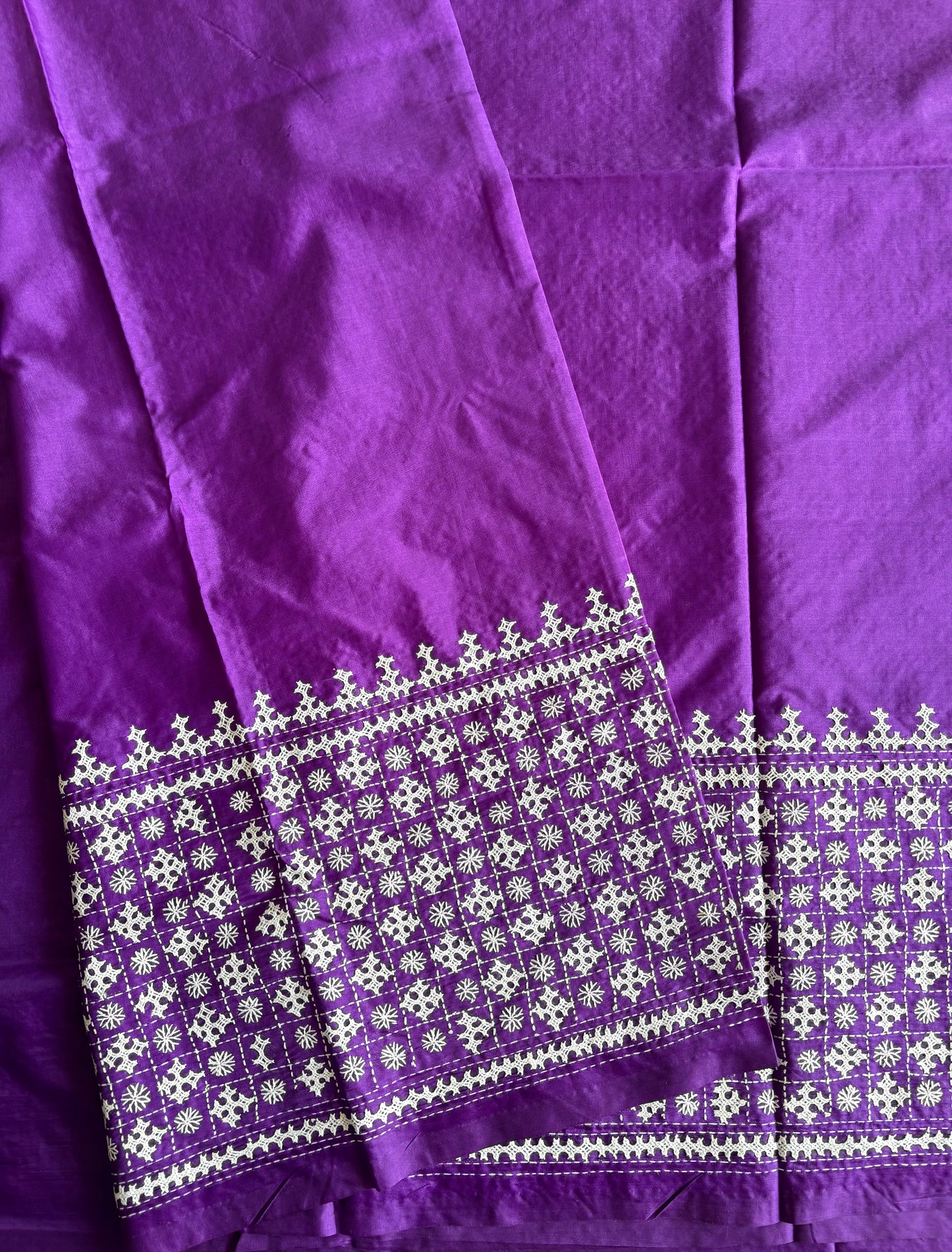 Gujrati Stitch/Kutch Hand Embroidered Art Silk Saree