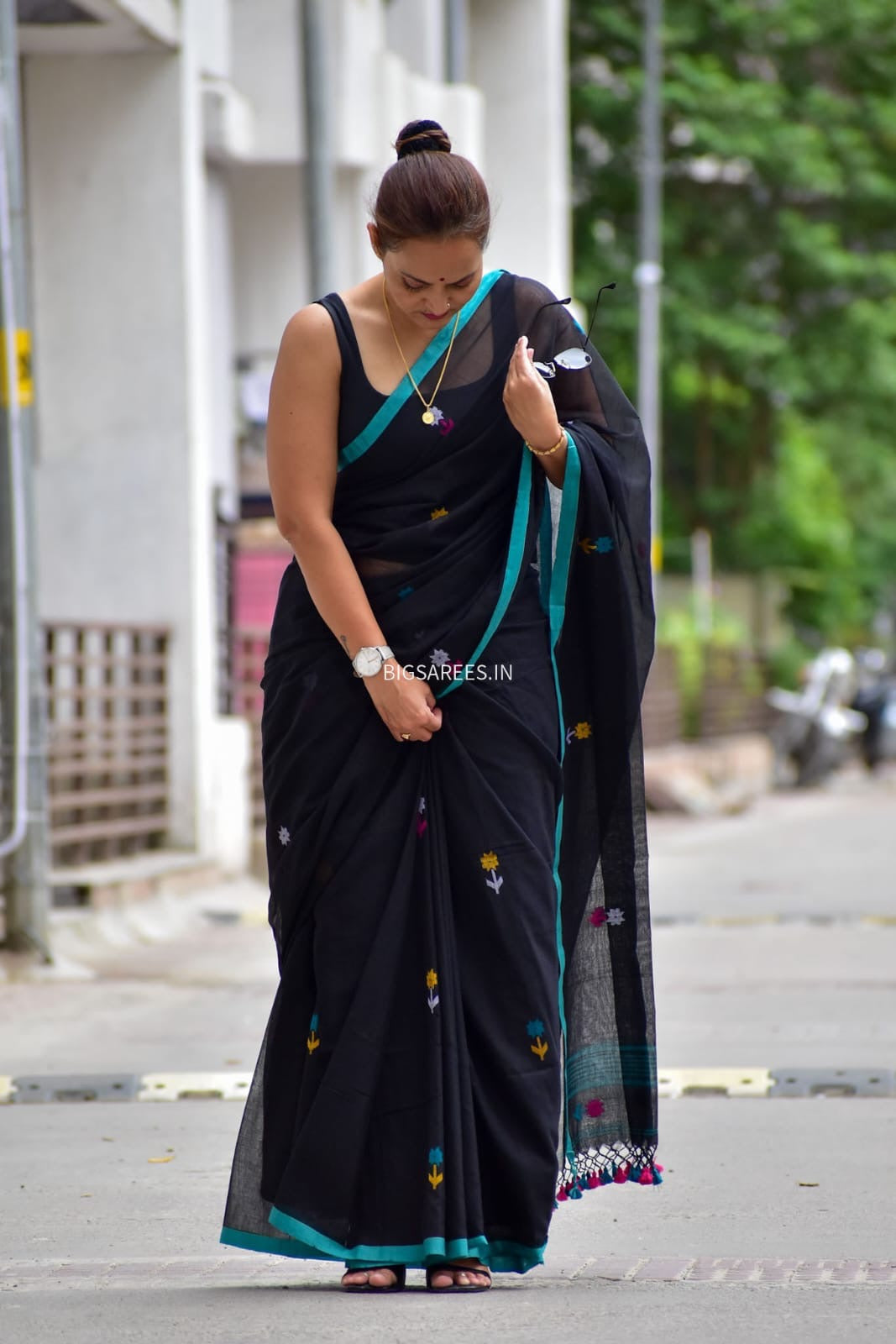 Hand woven Pure Mul Cotton Saree (Handloom Marked) - Black