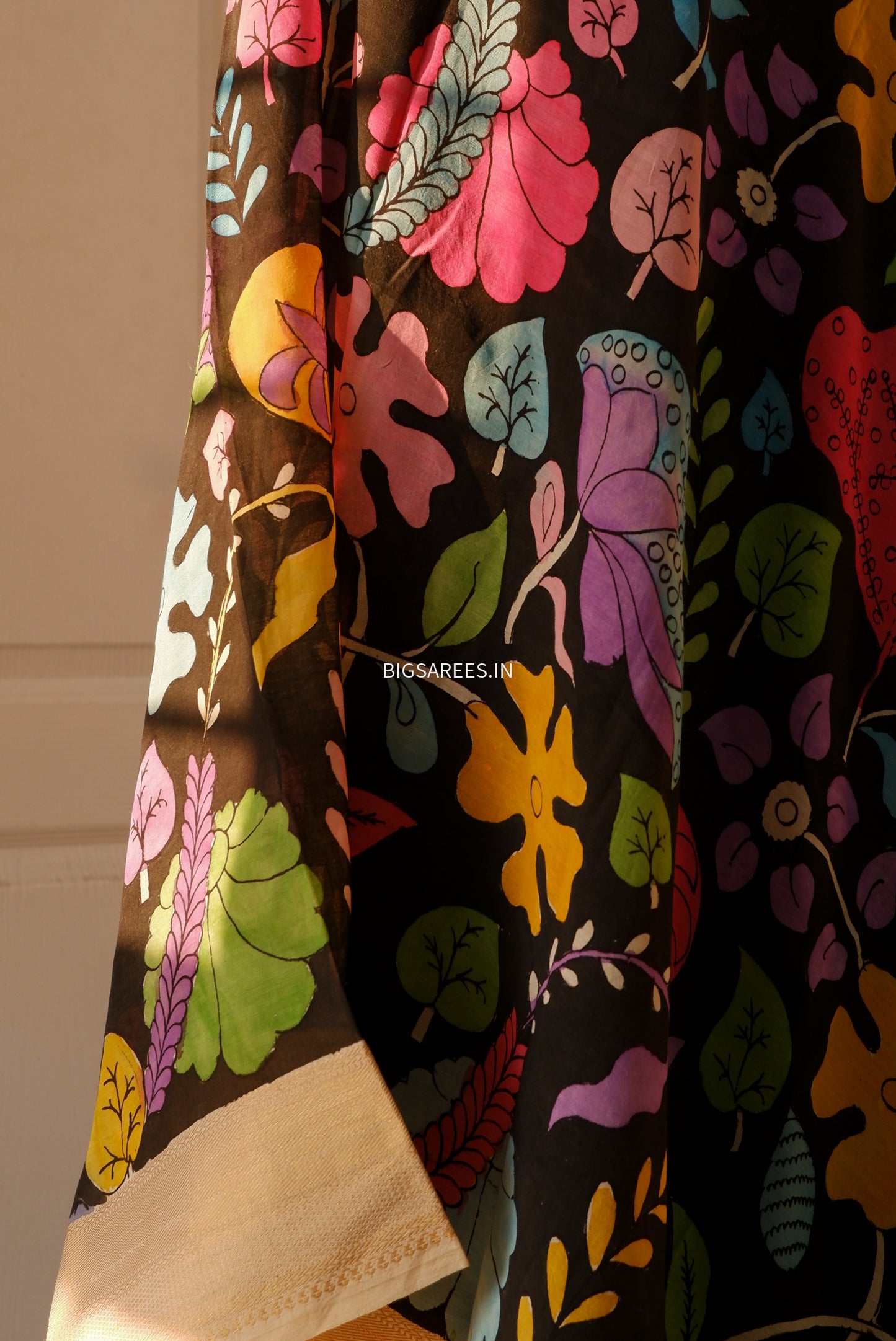 Pen Kalamkari Hand Painted Bangalore Silk Dupatta/Black/36"