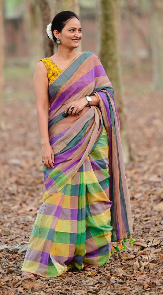 Mul Cotton Check Stripes Golden Lining Saree