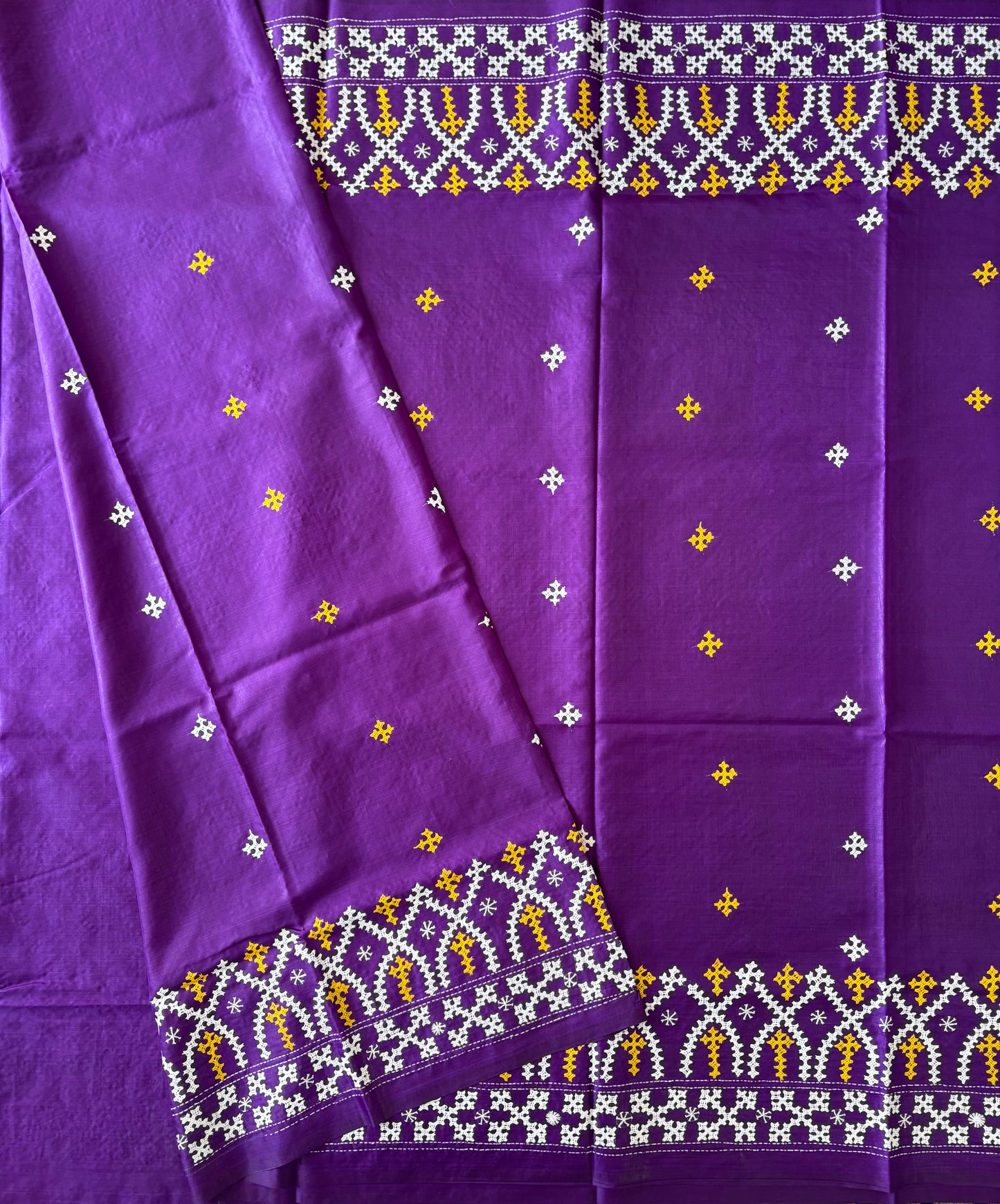 Gujrati Stitch/Kutch Hand Embroidered Art Silk Saree