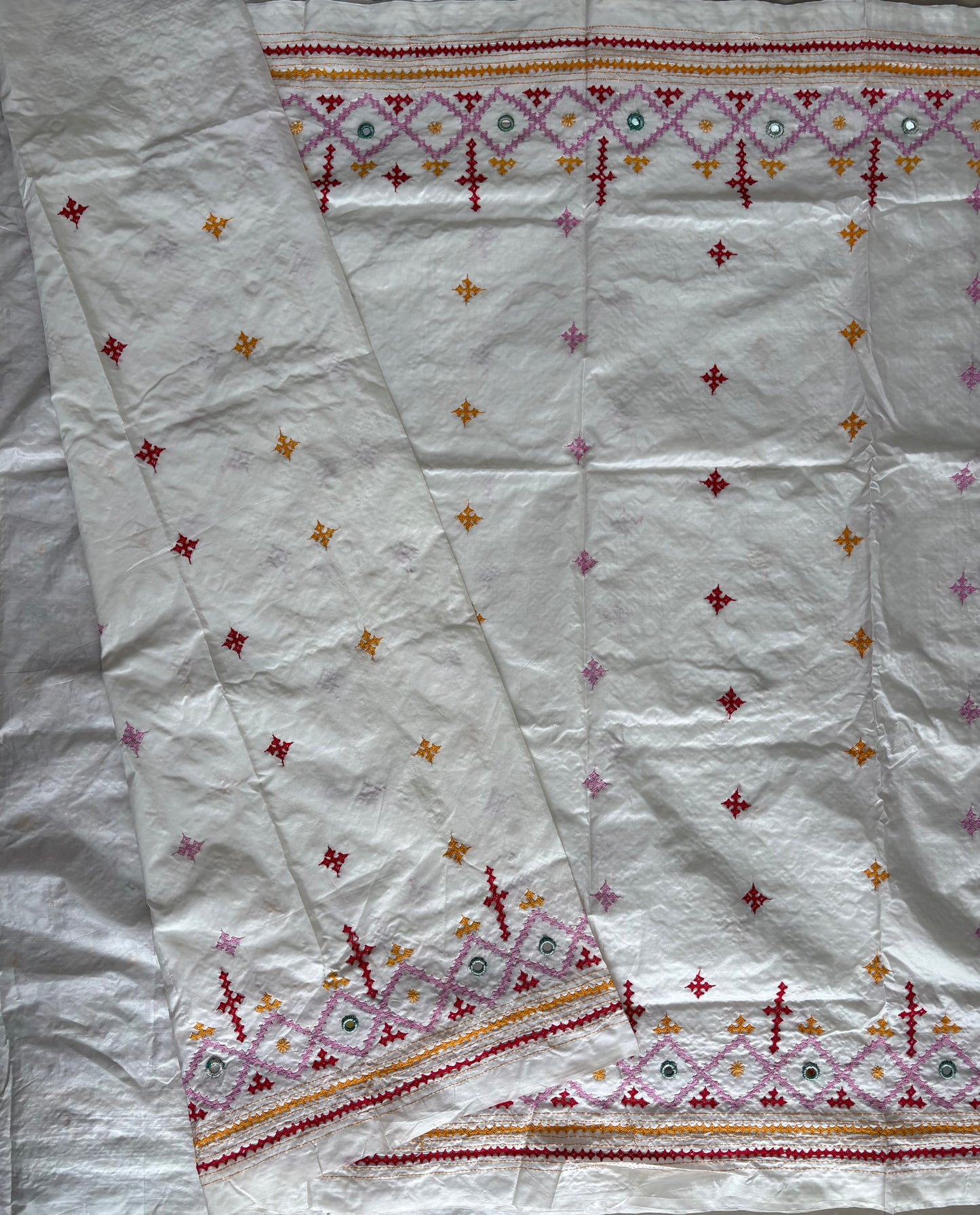 Heavy real mirror work Gujrati Stitch/Kutchi Bharat/Sindhi Hand Embroidered Art Silk Saree with blouse - white