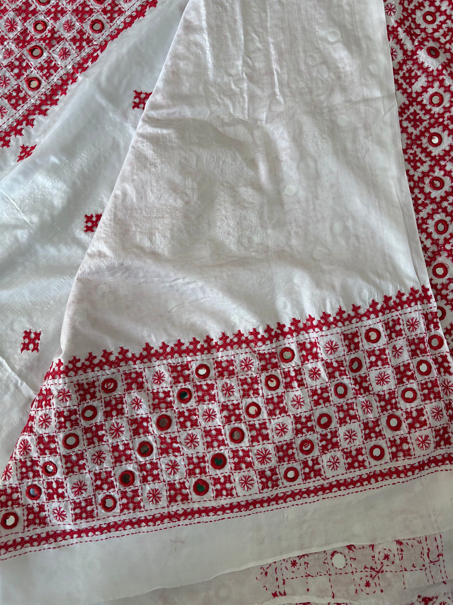 Mirror work Gujrati Stitch / Kutchi work Saree / Art Silk - off White