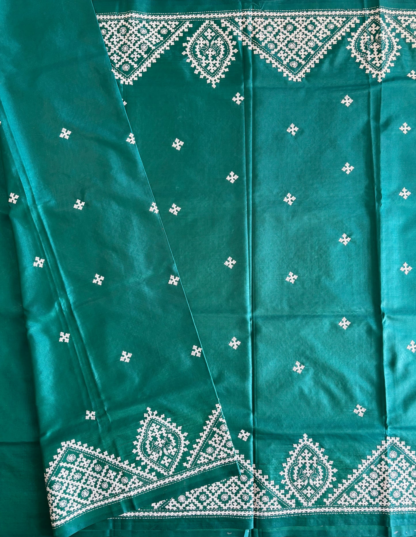 Gujrati Stitch/Kutch Hand Embroidered Art Silk Saree