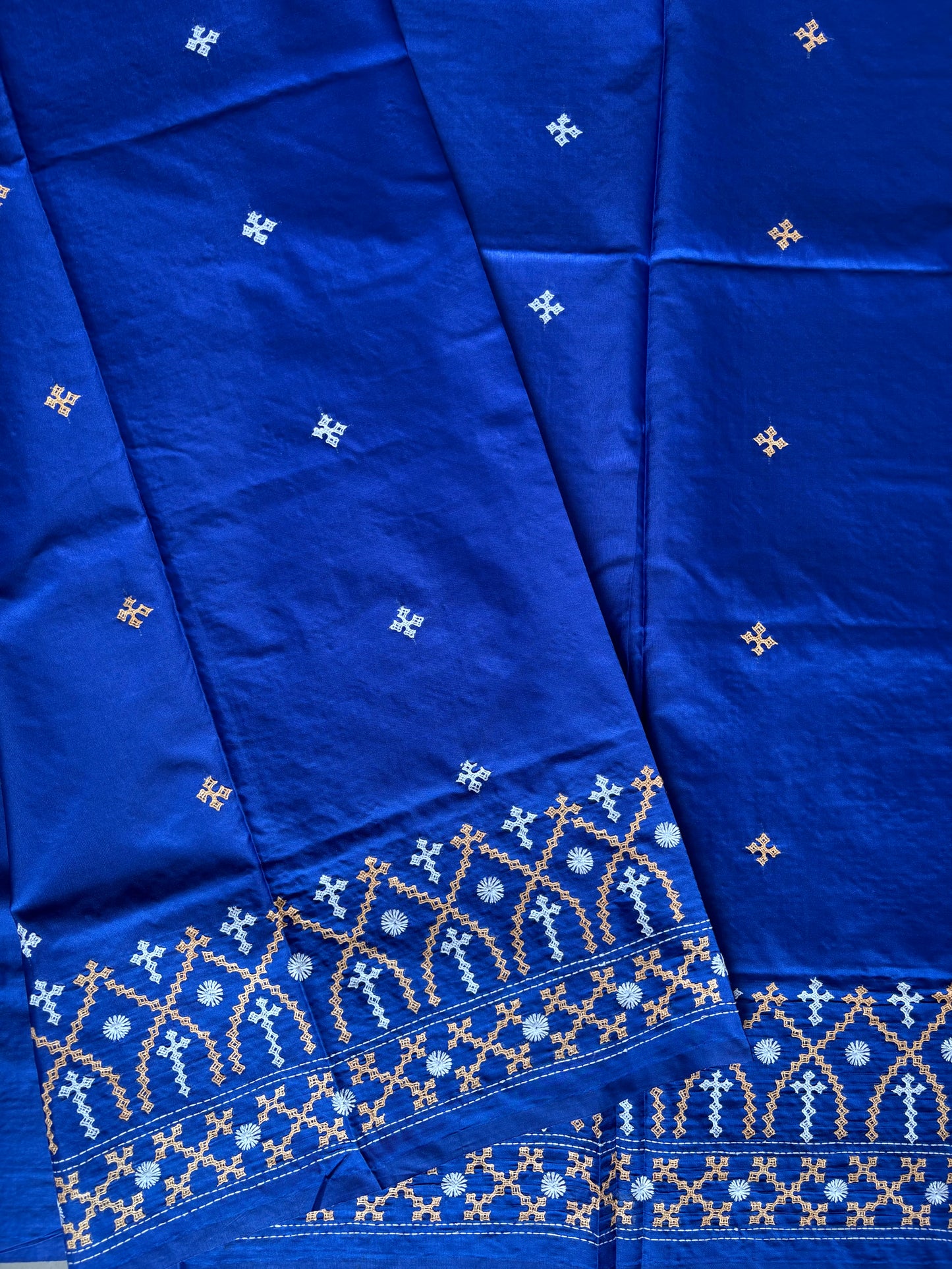 Gujrati Stitch/Kutch Hand Embroidered Art Silk Saree