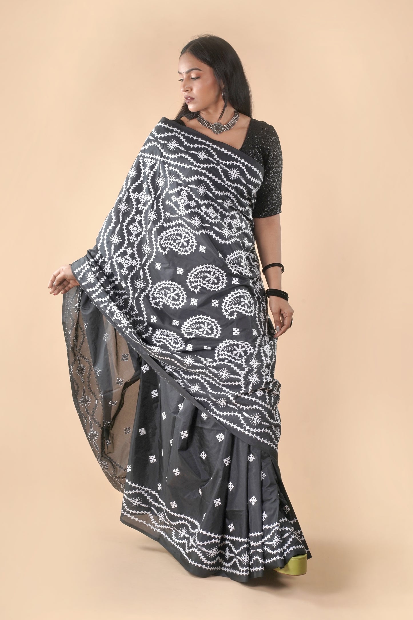 Black Kutch Hand Embroidered Blended Banglore Silk/art Silk Saree