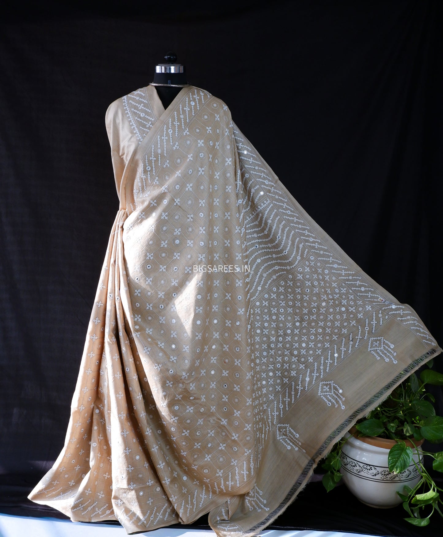 Kutchi Hand Embroidered Saree | Pure Gachi by Gachi Tassar Silk| Beige