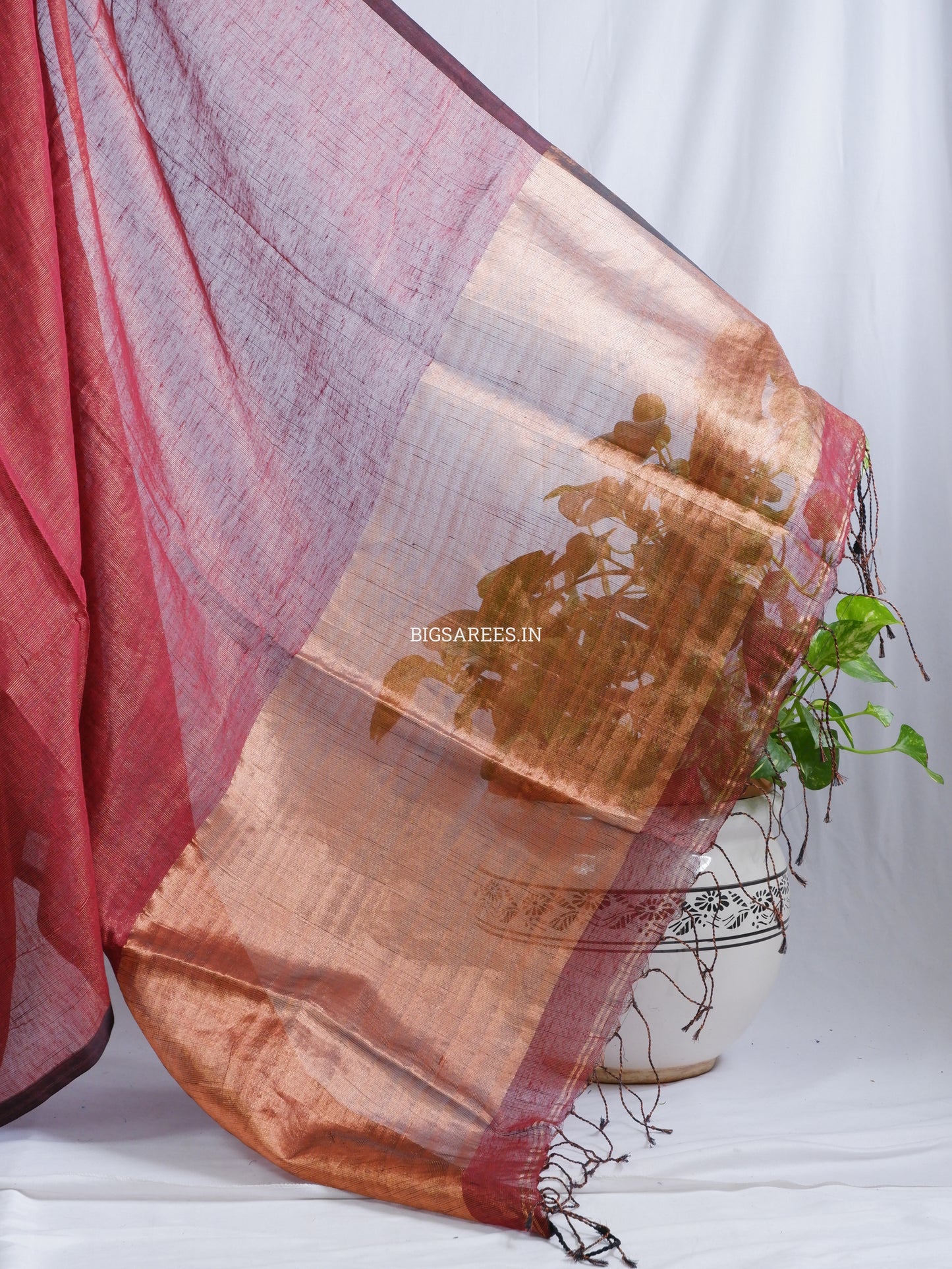 Tissue Linen Blend Handwoven Saree | Handloom Marked | Maroon