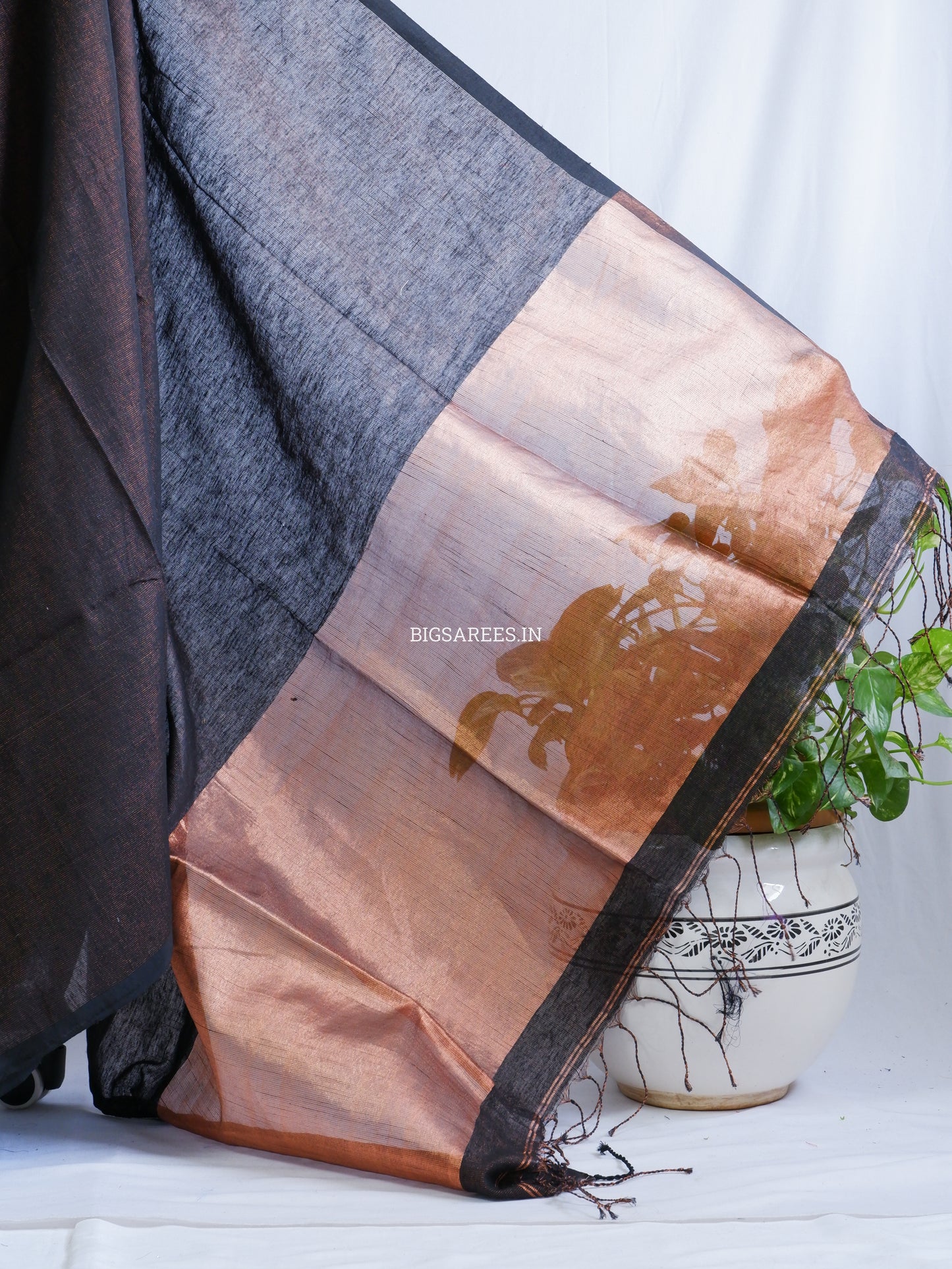 Tissue Linen Blend Handwoven Saree | Handloom Marked | Black