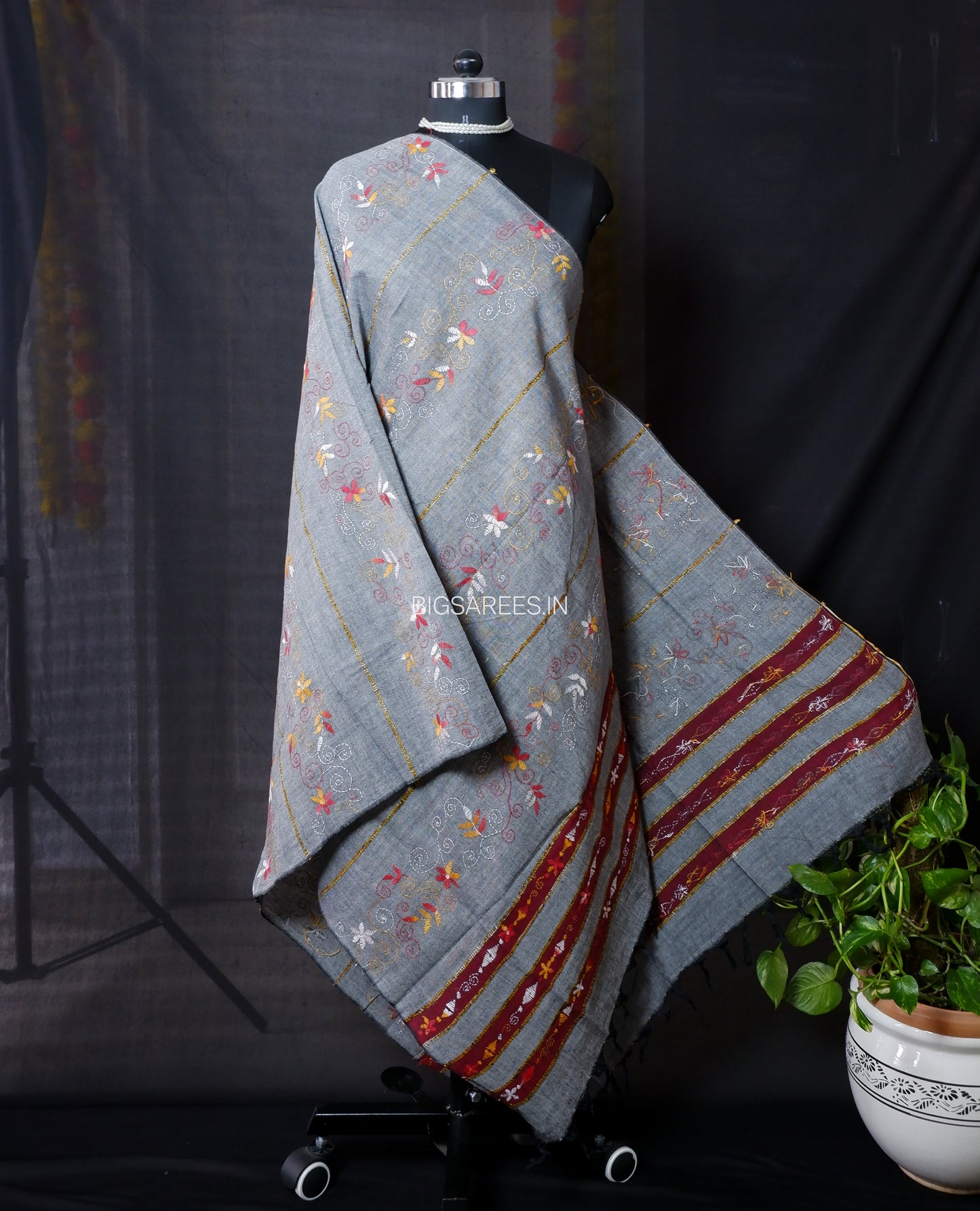 Hand-Embroidered Kantha - Stitch Dupatta | Pure Khesh Cotton | Grey | 36"|