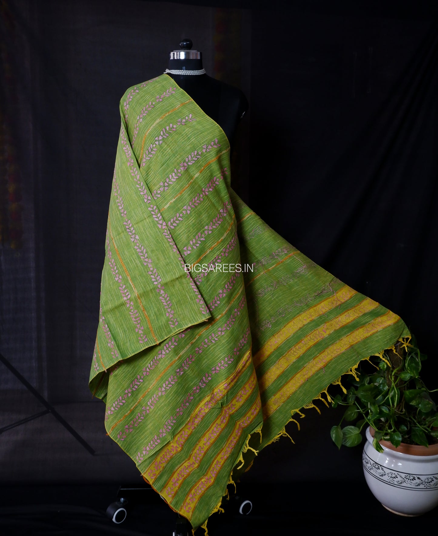 Hand-Embroidered Kantha - Stitch Dupatta | Pure Khesh Cotton | Grass Green | 36"|