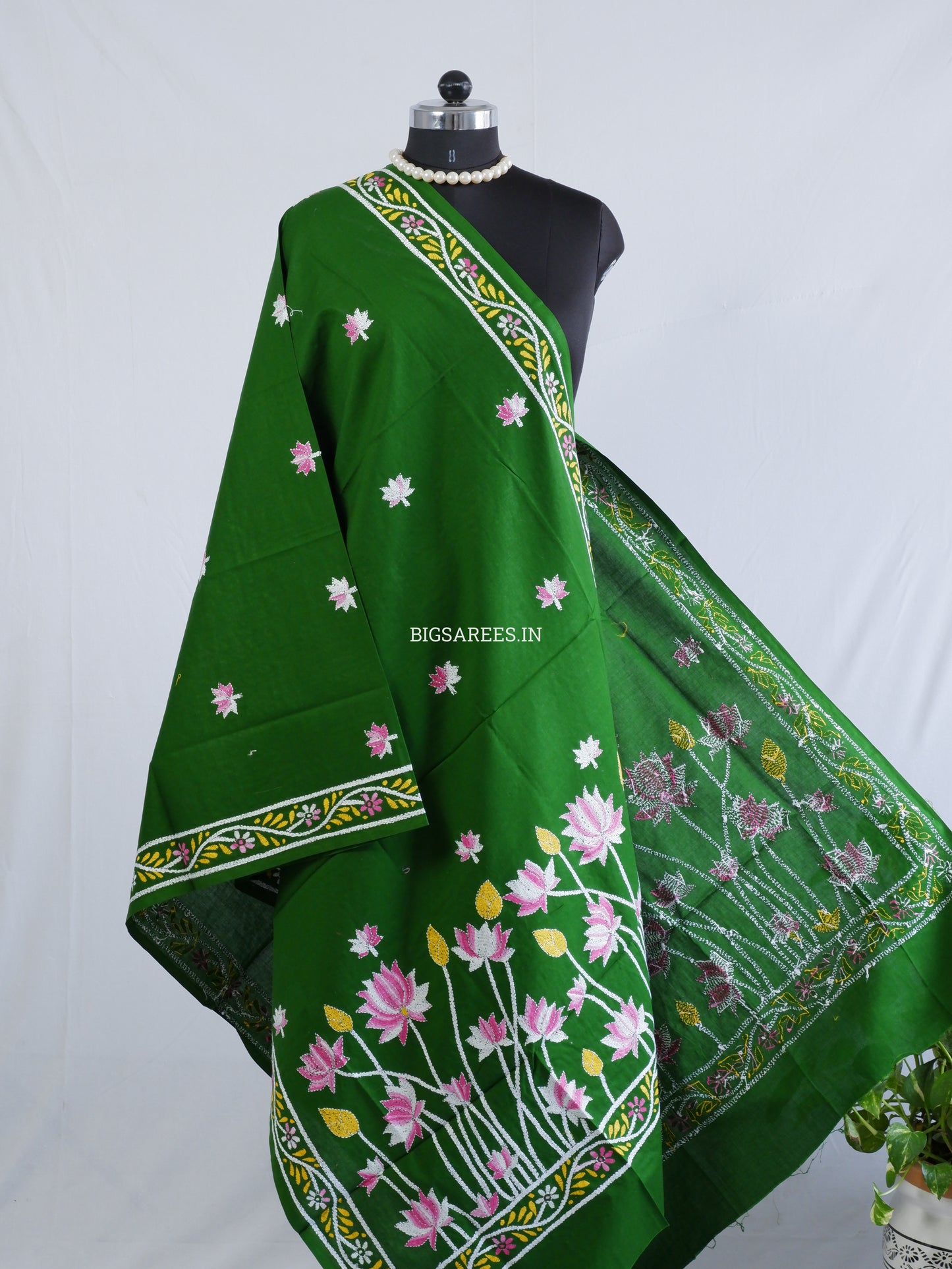 Hand-Embroidered Kantha Stitch Dupatta | Khadi Cotton | Green
