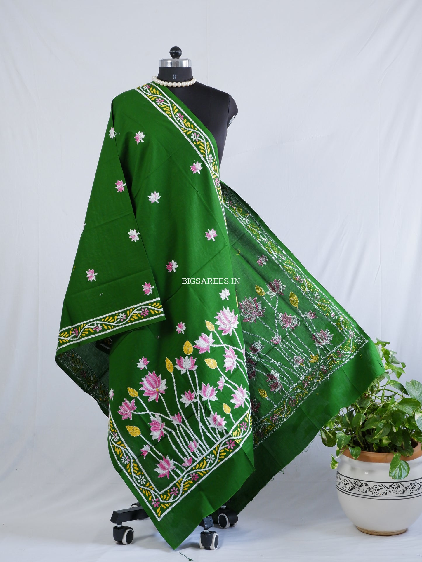 Hand-Embroidered Kantha Stitch Dupatta | Khadi Cotton | Green