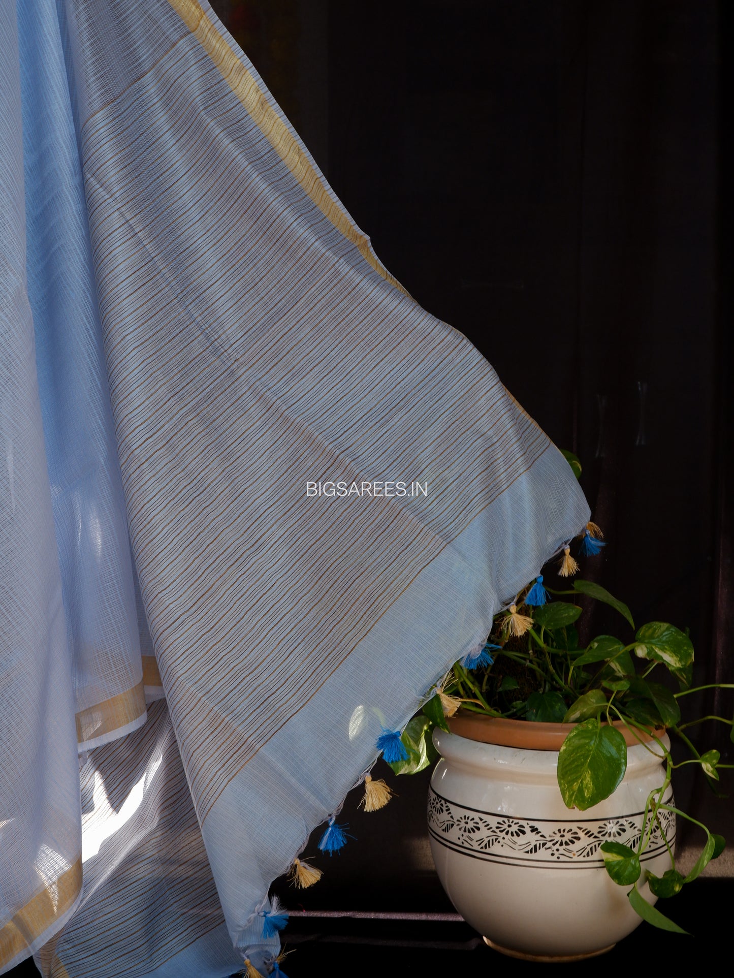 Beautifully crafted Jaishree silk Blend Saree |