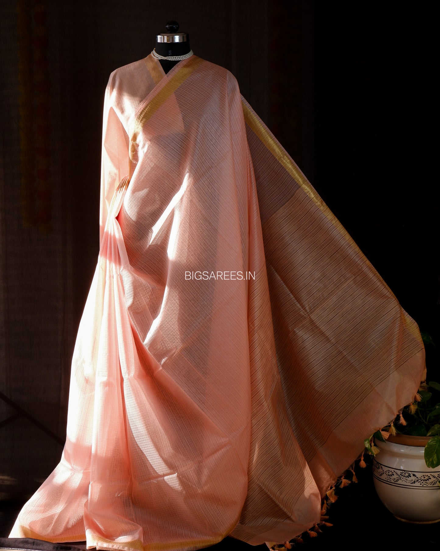 Beautifully crafted Jaishree silk Blend Saree |