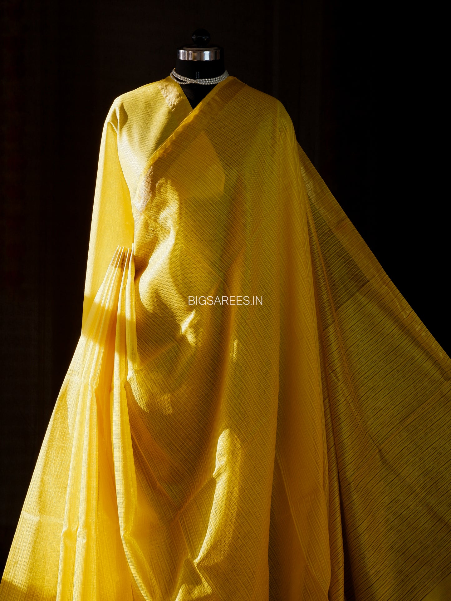 Beautifully crafted Jaishree silk Blend Saree |
