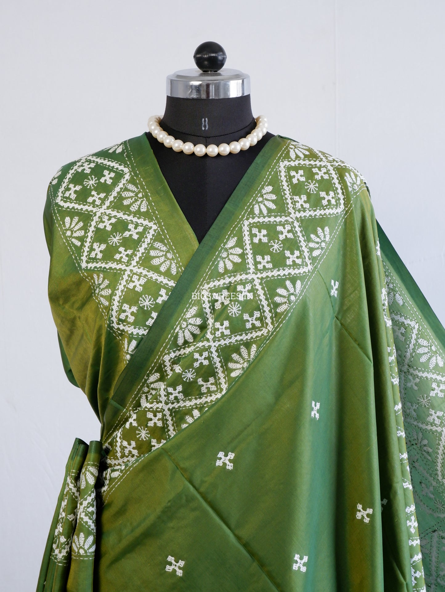 Kutchi/Gujarati Hand Embroidered Saree  | Blended Bangalore Silk / Art Silk | Green