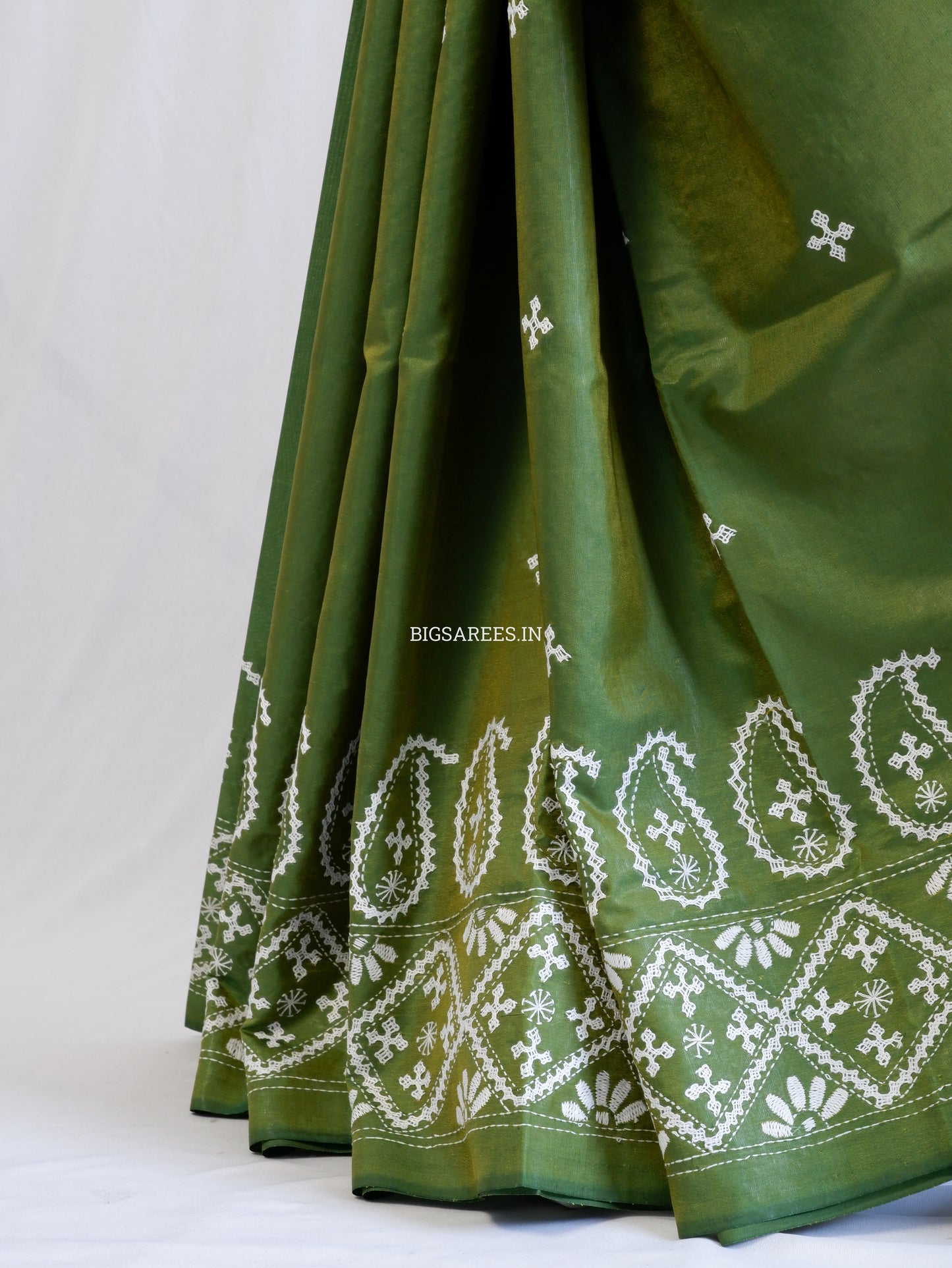 Kutchi/Gujarati Hand Embroidered Saree  | Blended Bangalore Silk / Art Silk | Green
