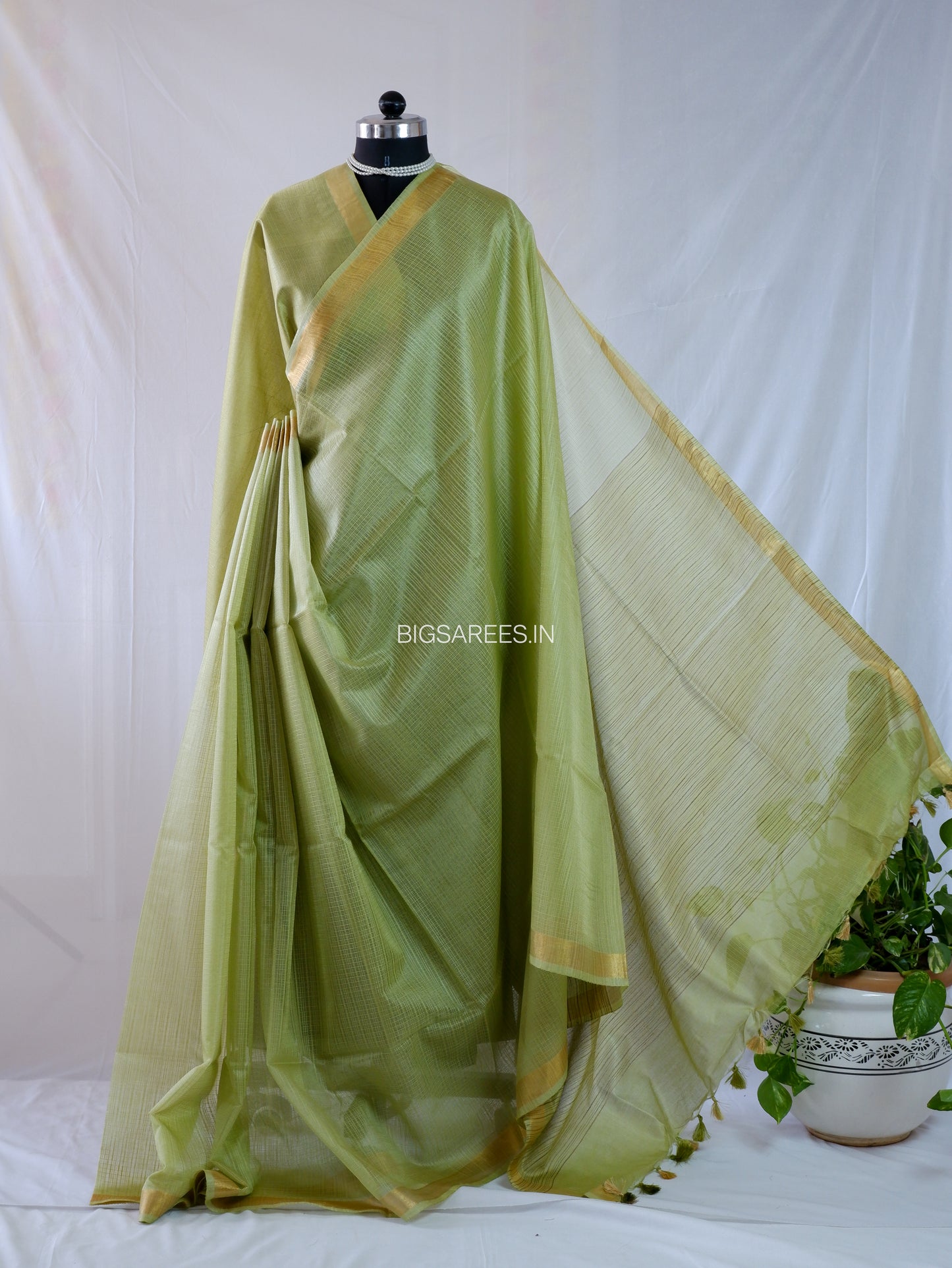 Beautifully crafted Jaishree silk Blend Saree |