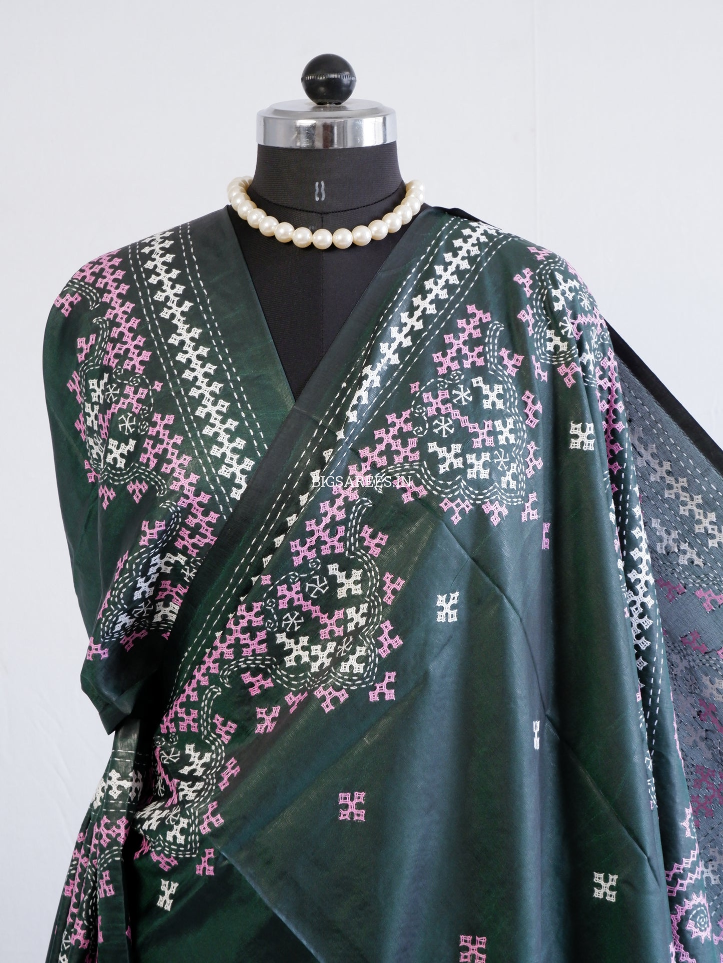 Kutchi/Gujarati Hand Embroidered Saree  | Blended Bangalore Silk / Art Silk | Forest Green