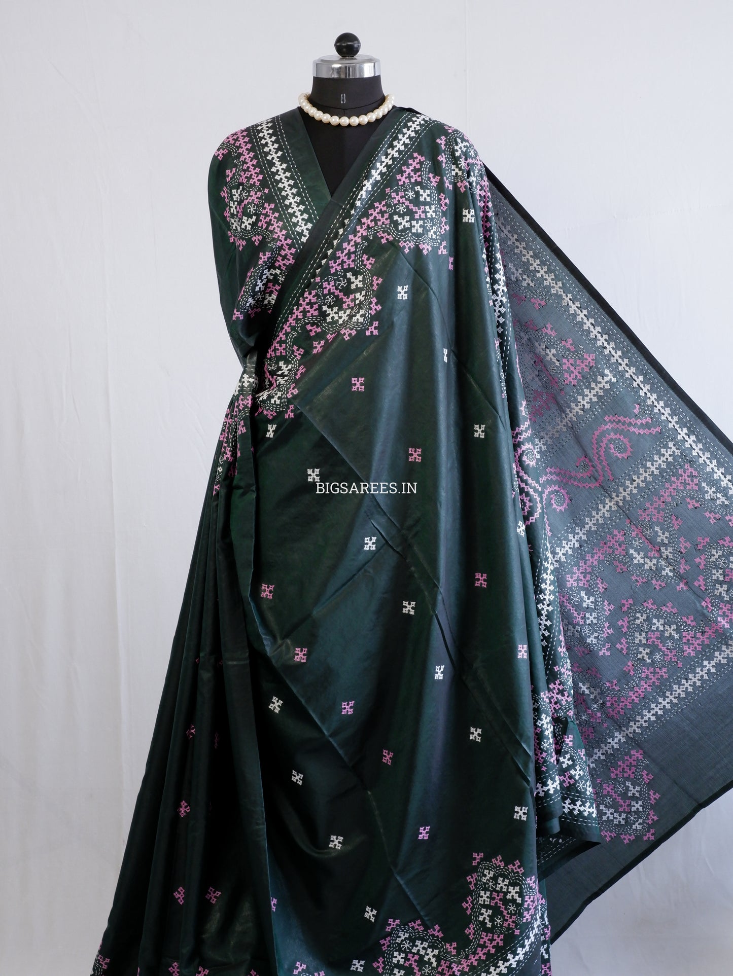 Kutchi/Gujarati Hand Embroidered Saree  | Blended Bangalore Silk / Art Silk | Forest Green