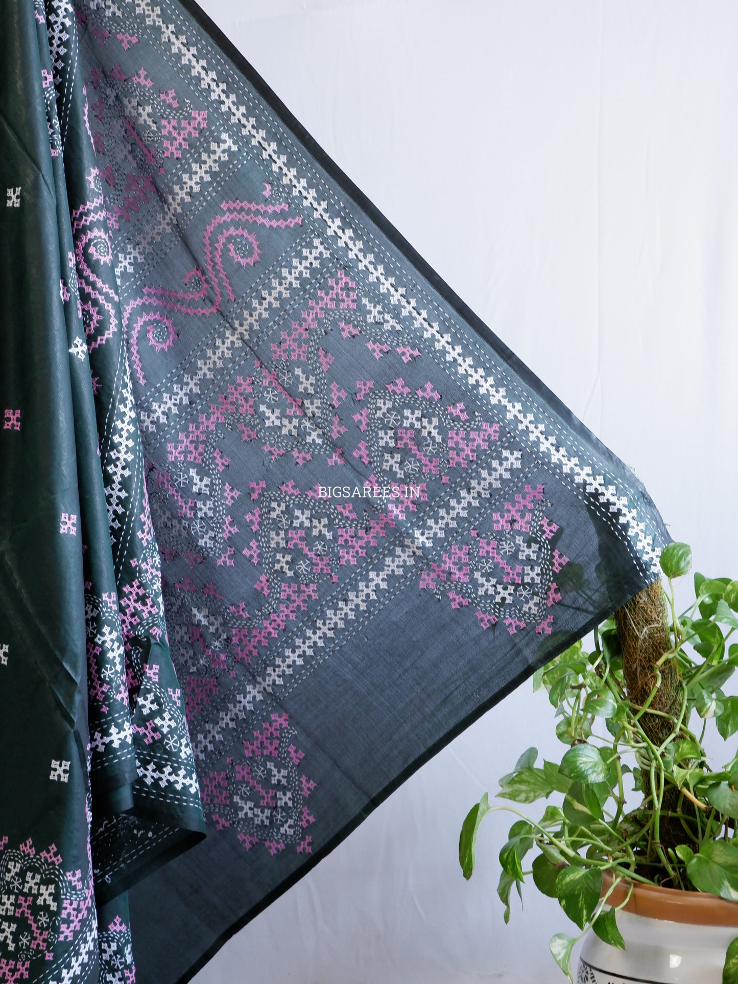 Kutchi/Gujarati Hand Embroidered Saree  | Blended Bangalore Silk / Art Silk | Forest Green
