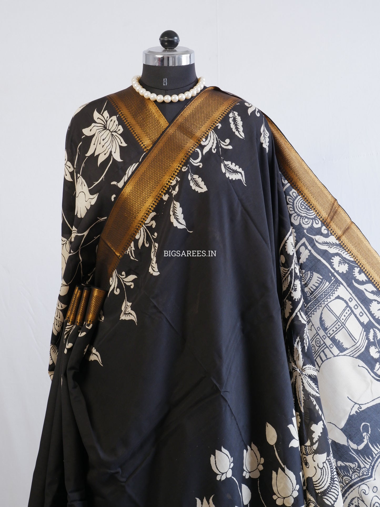 Pen Kalamkari Hand-Painted Saree with Blouse | Mangalgiri Silk | Black & White