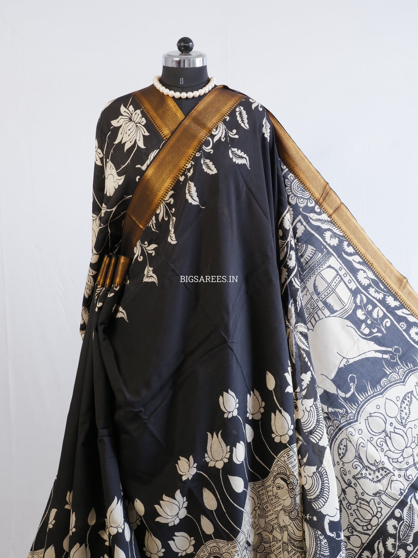 Pen Kalamkari Hand-Painted Saree with Blouse | Mangalgiri Silk | Black & White